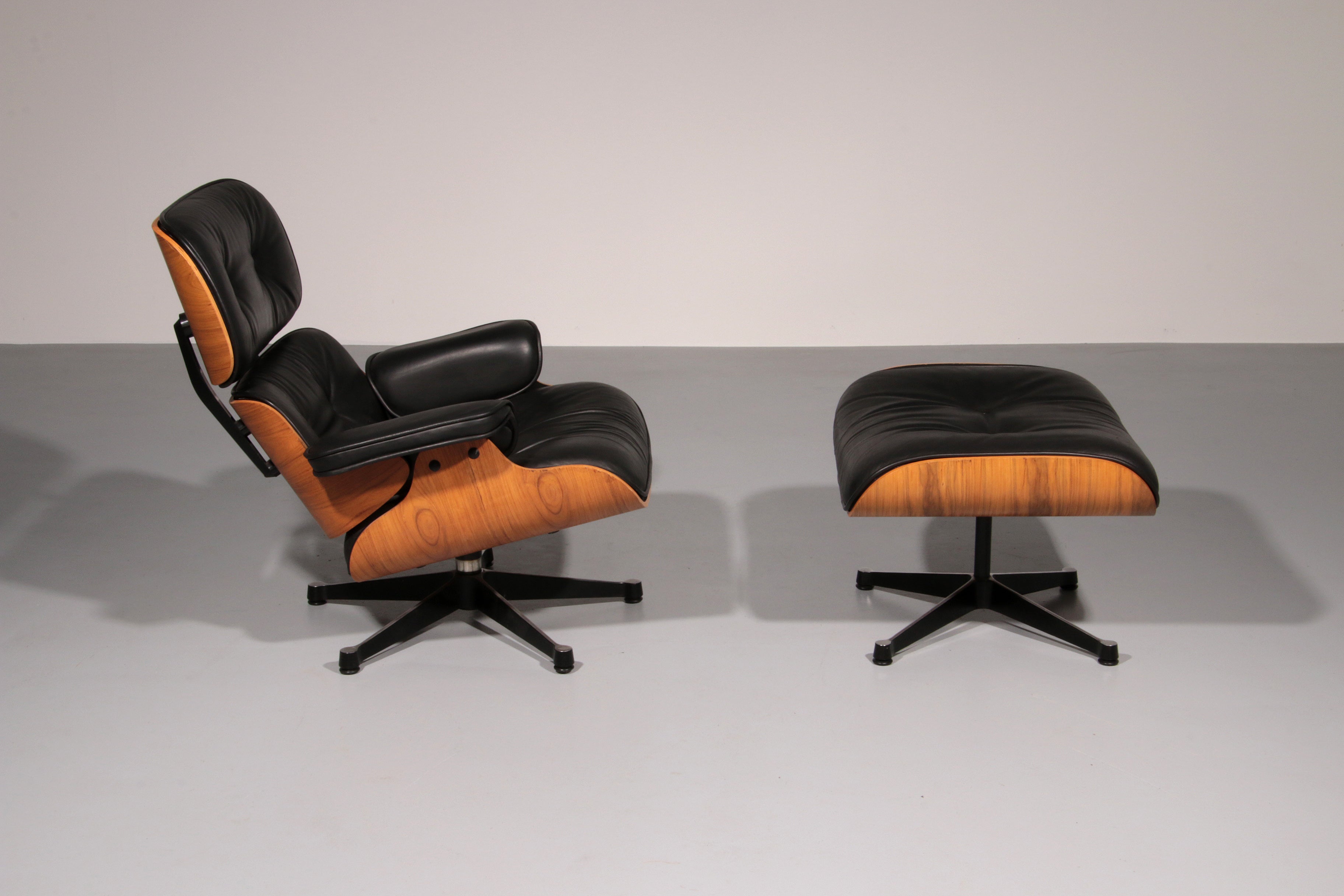 et of Lounge Chair and Ottoman by Charles Eames for Herman Miller, 1960s