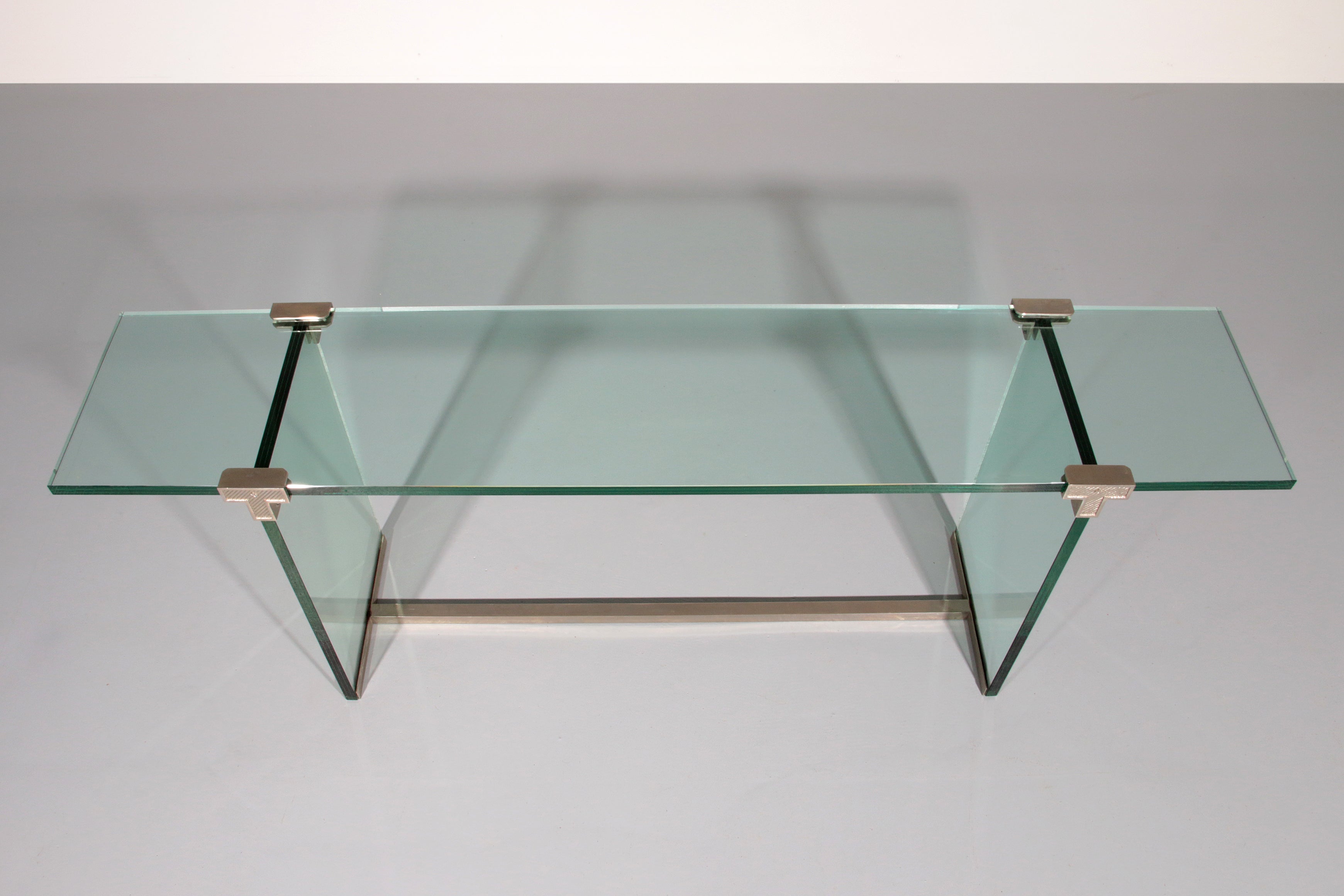 Sidetable Model T30 by Peter Ghyczy - 1970s Design (2 meters long)