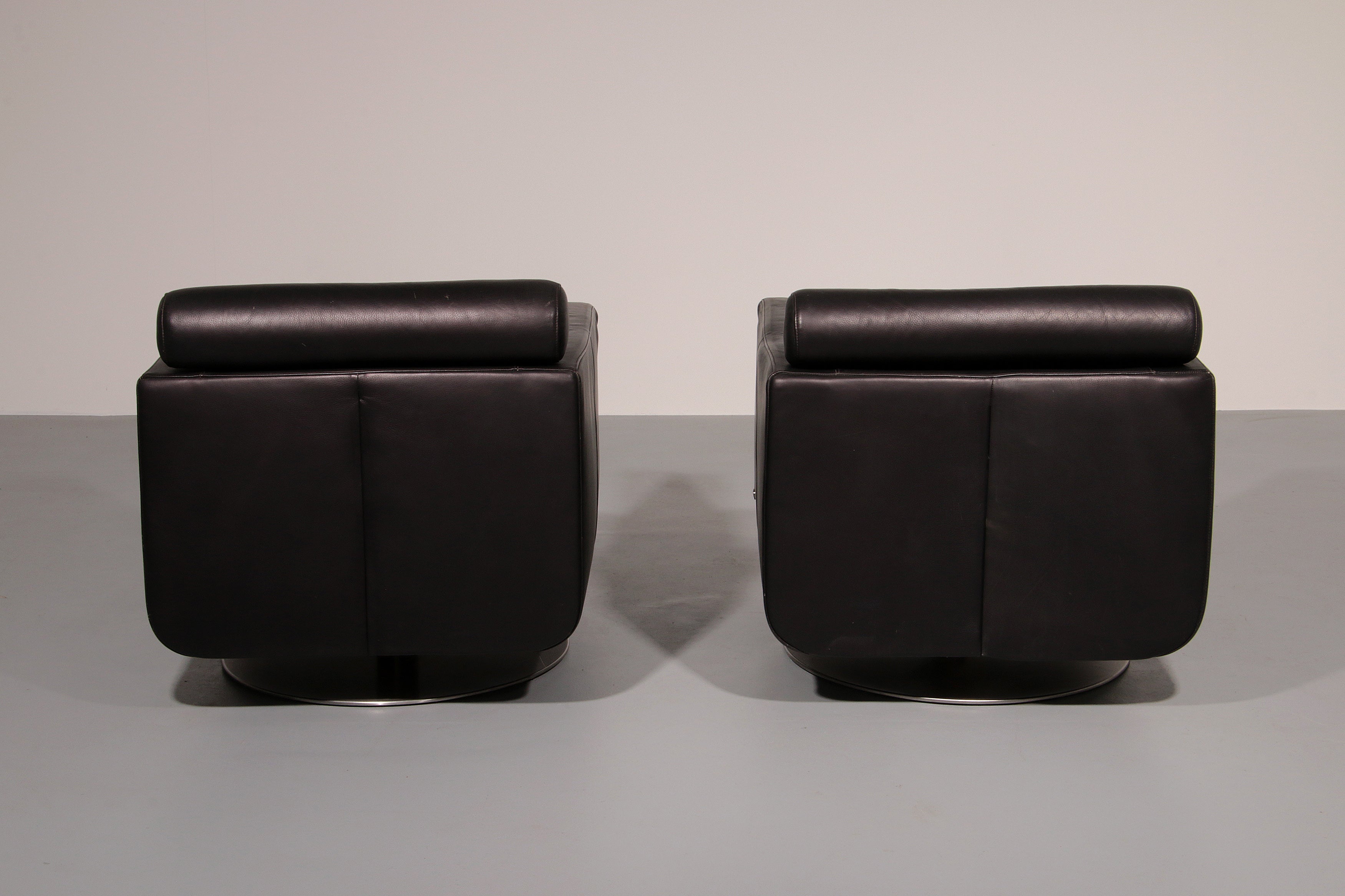 Italian Modern Leather Swivel Lounge Chair Steel by Natuzzi, Italy 1970