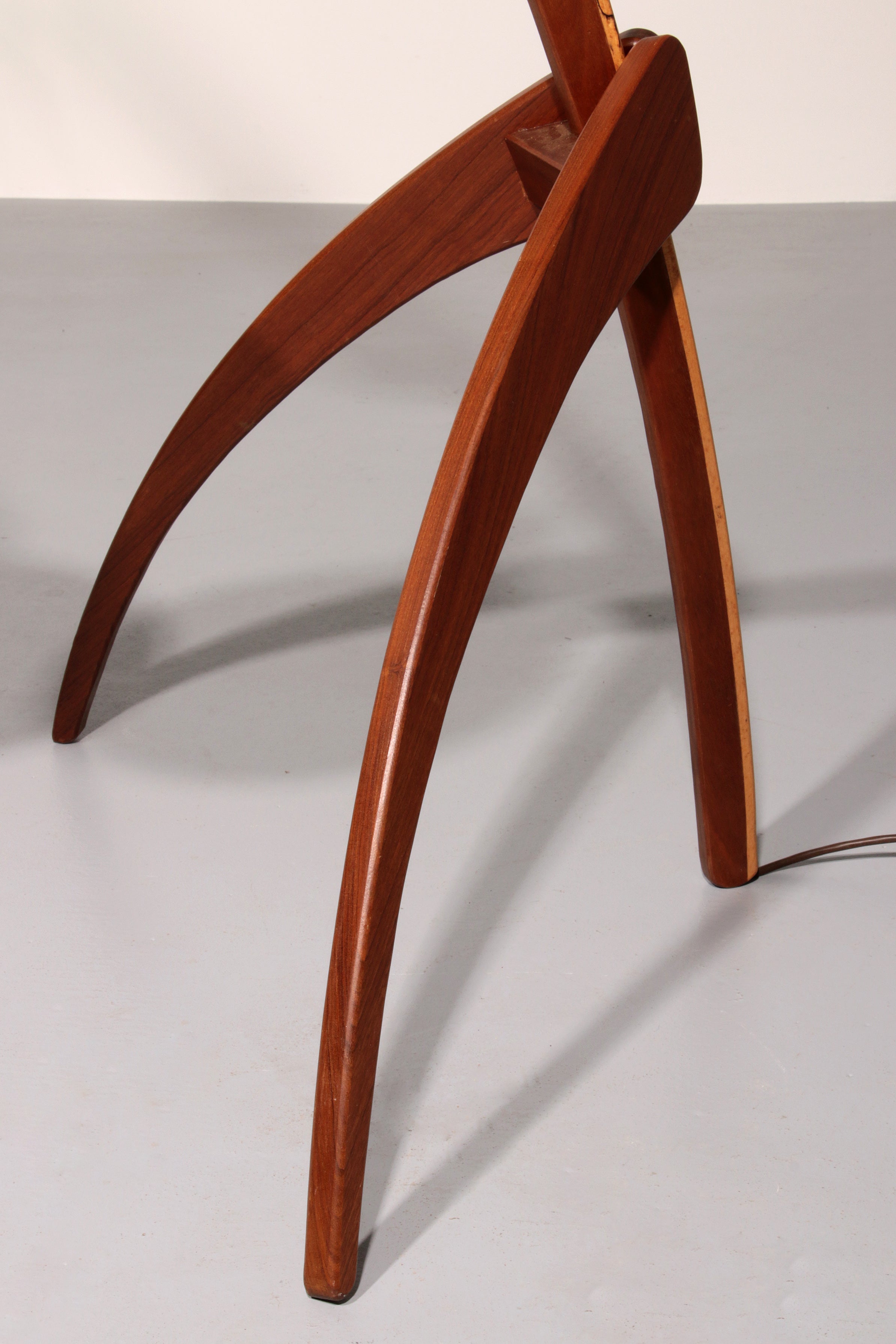 Danish Mid-Century  Praying Mantis Floor Lamp – Rispal Style