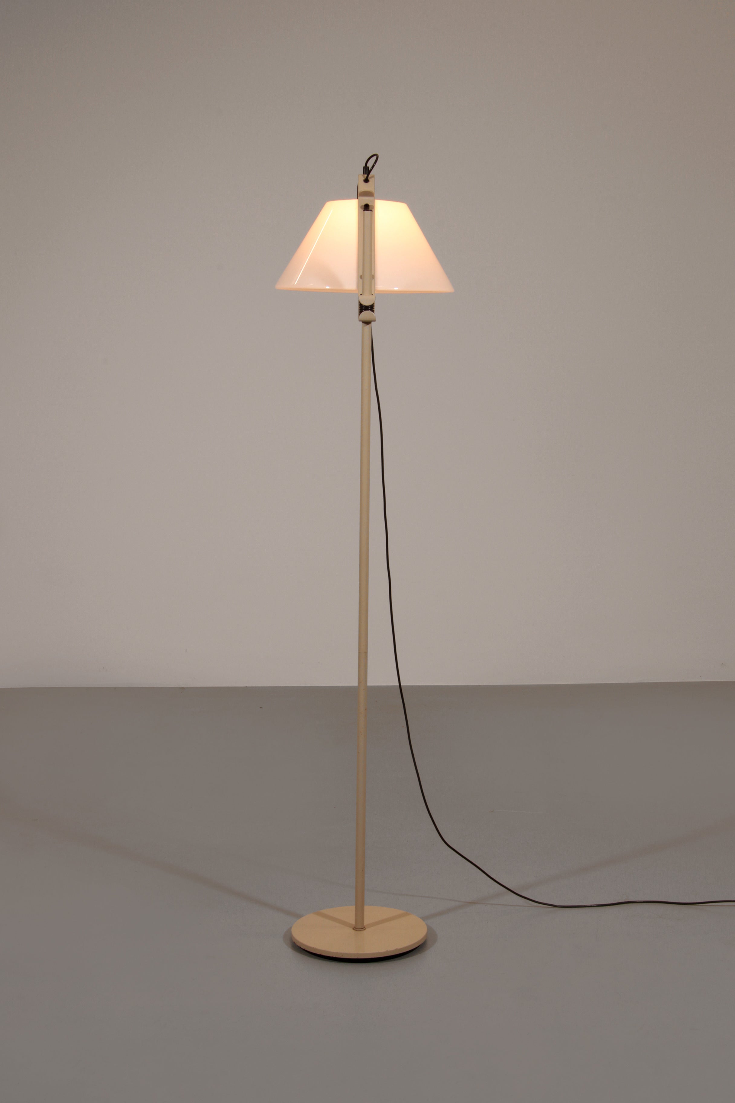 Estel by Studi Blanc, Joan Antoni Blanc design for Metalarte, 80's Spain