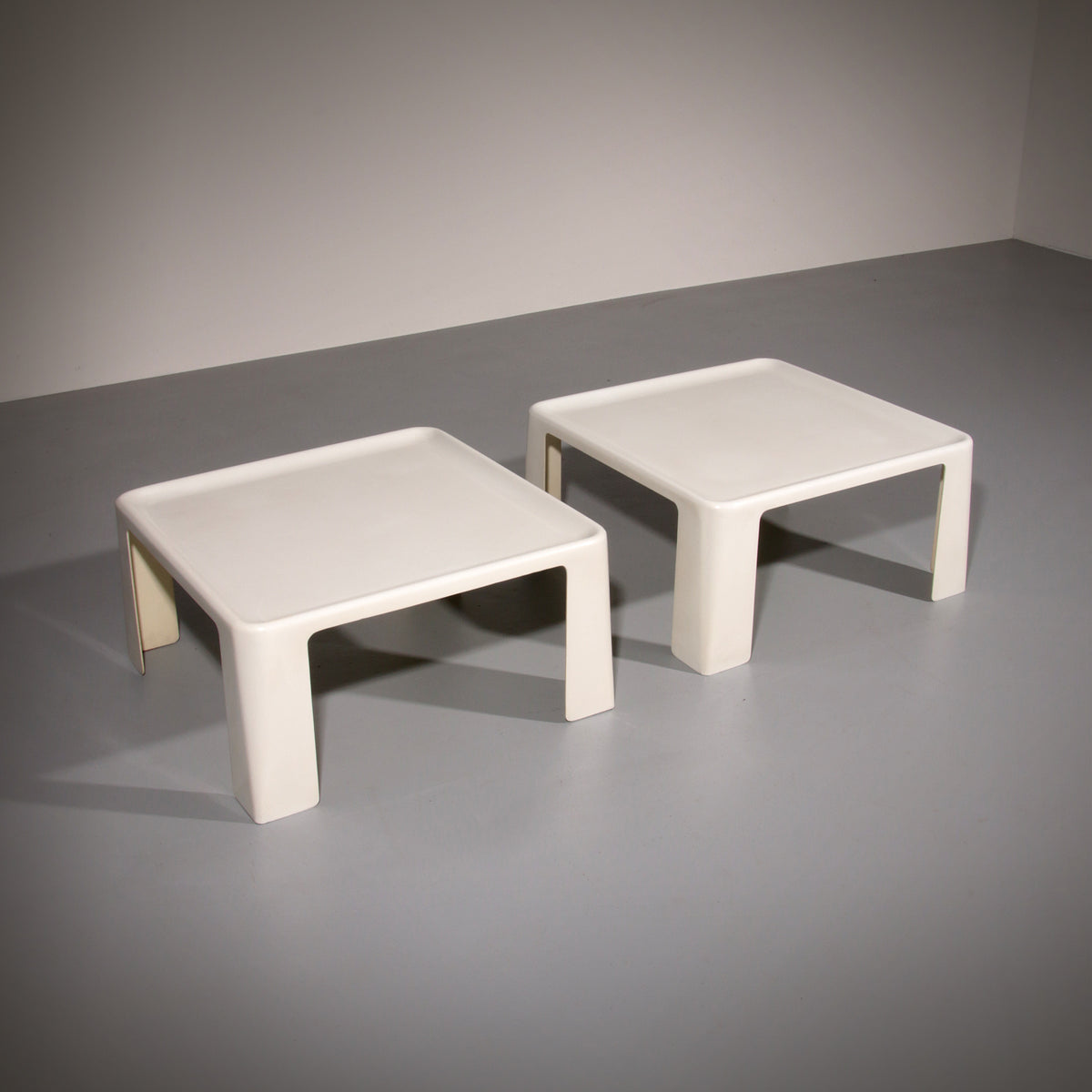 Mario Bellini Amanta Square Coffee Table For C&B Italy, 1960