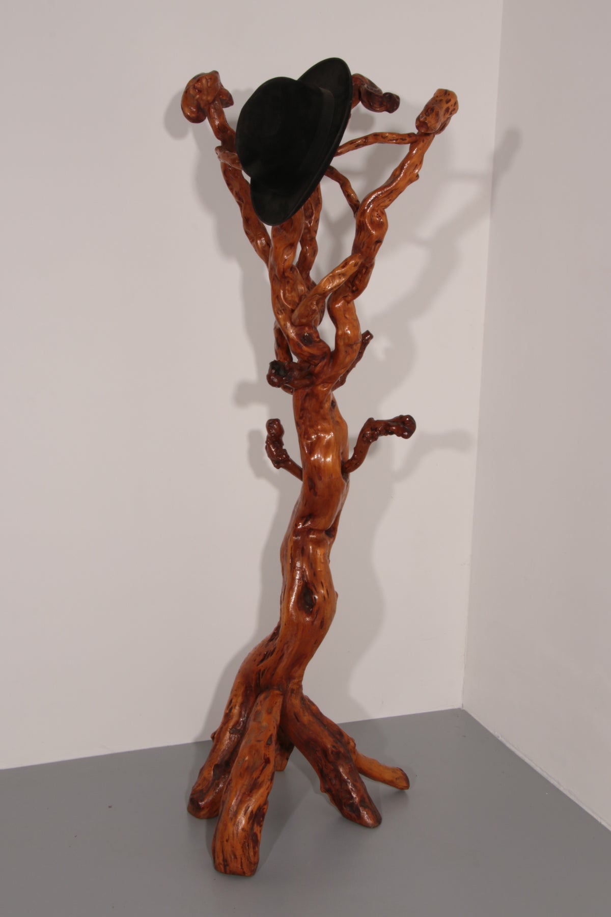 Sculptural Oak Coat Rack – A Functional Work of Nature Italy 60