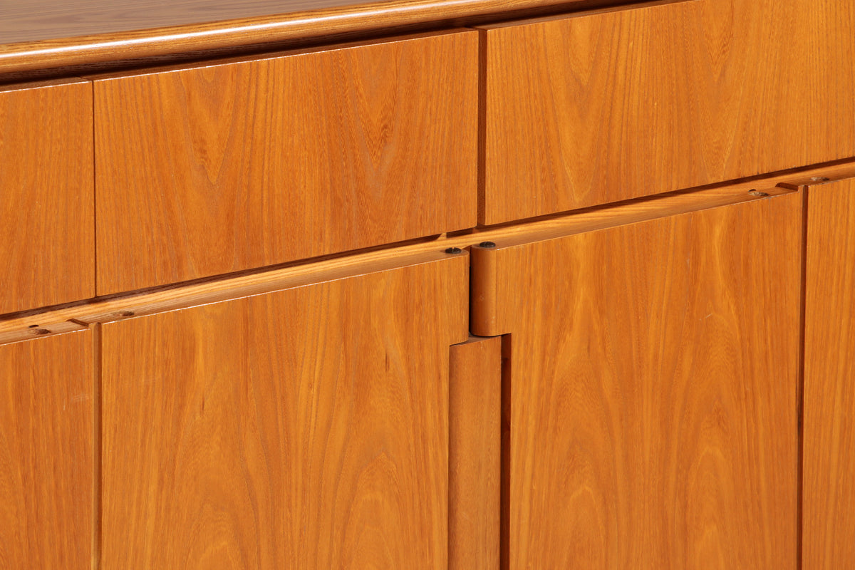  Italiaans dressoir “Il Cerniera” van Silvana Arcelli Montanari voor Tonelli (