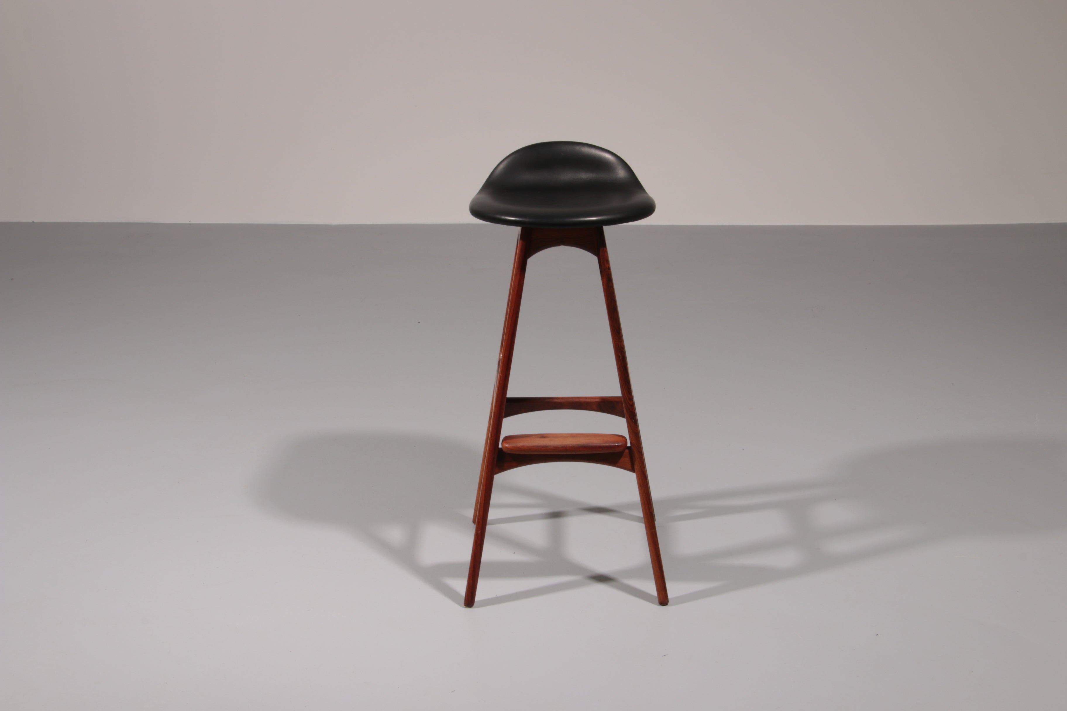 Design Bar Stool in wood and Black Leather by Erik Buch Model OD-61 for O.d mobler, 1960s
