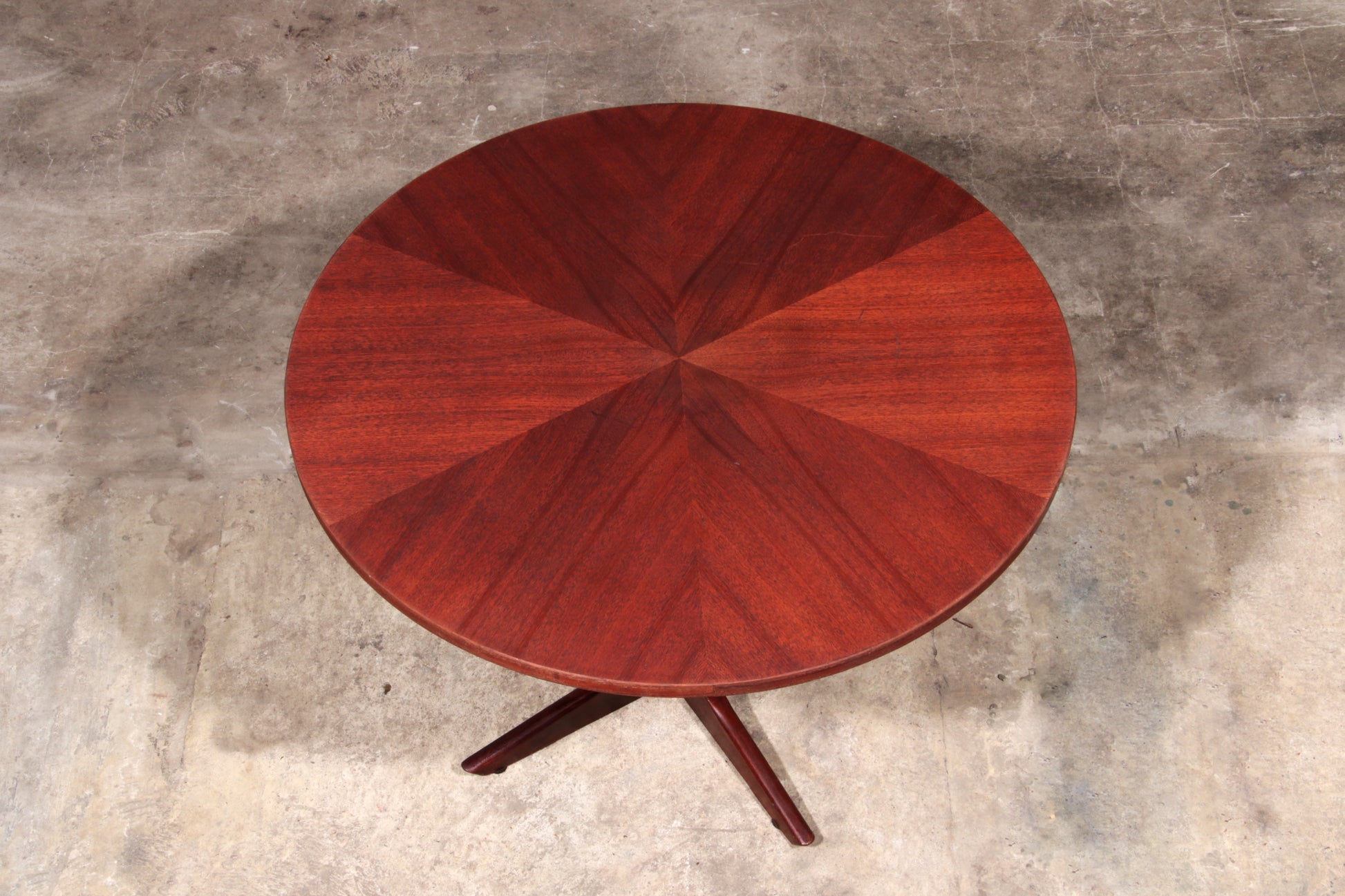 Søren Georg Jensen Kubus Radial Teak Coffee Table, Denmark, 1960s