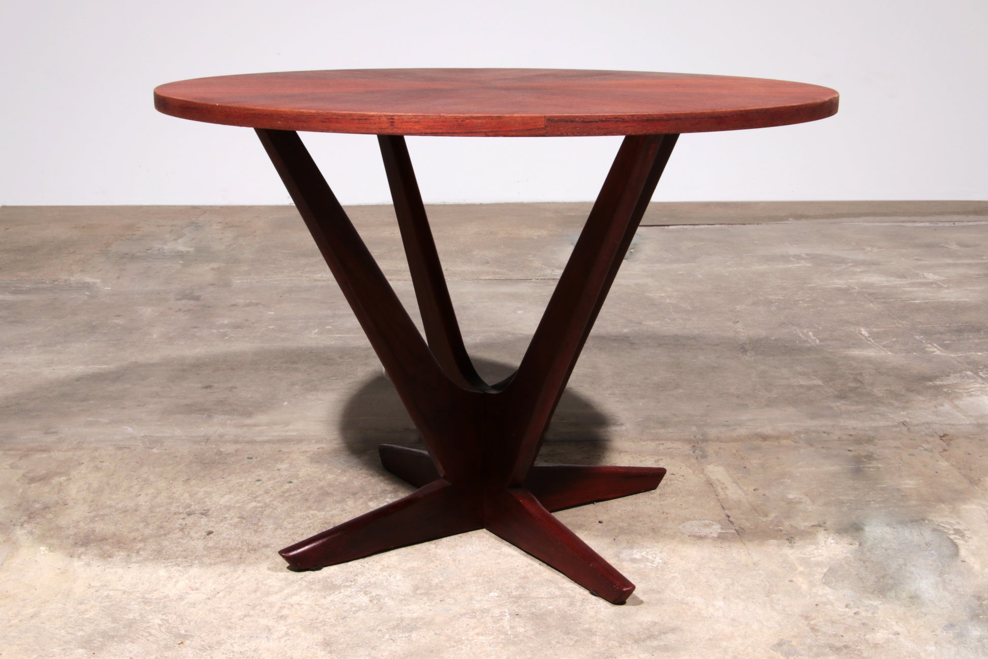 Søren Georg Jensen Kubus Radial Teak Coffee Table, Denmark, 1960s