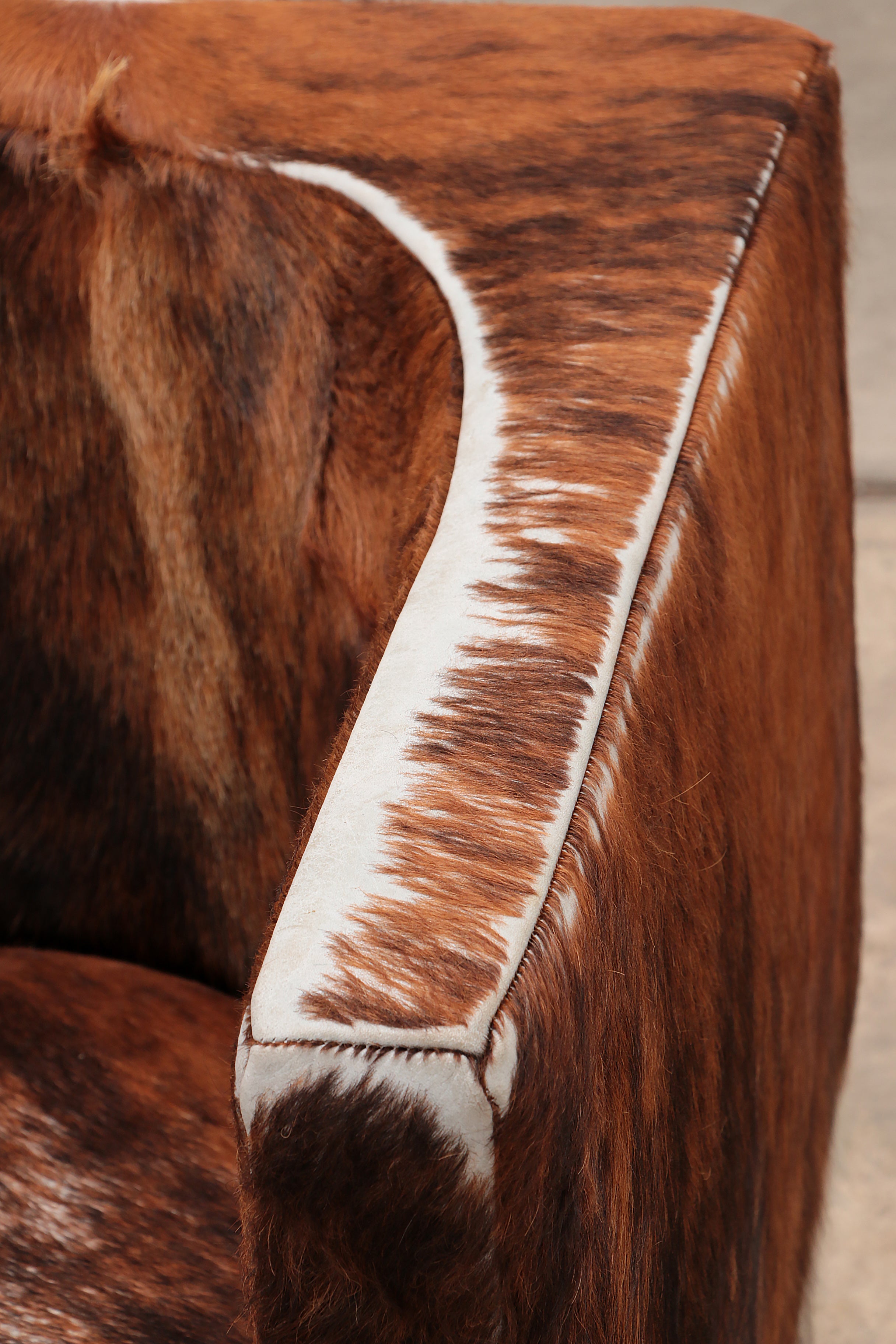 Vintage set van twee koeienhuid fauteuils,1970.