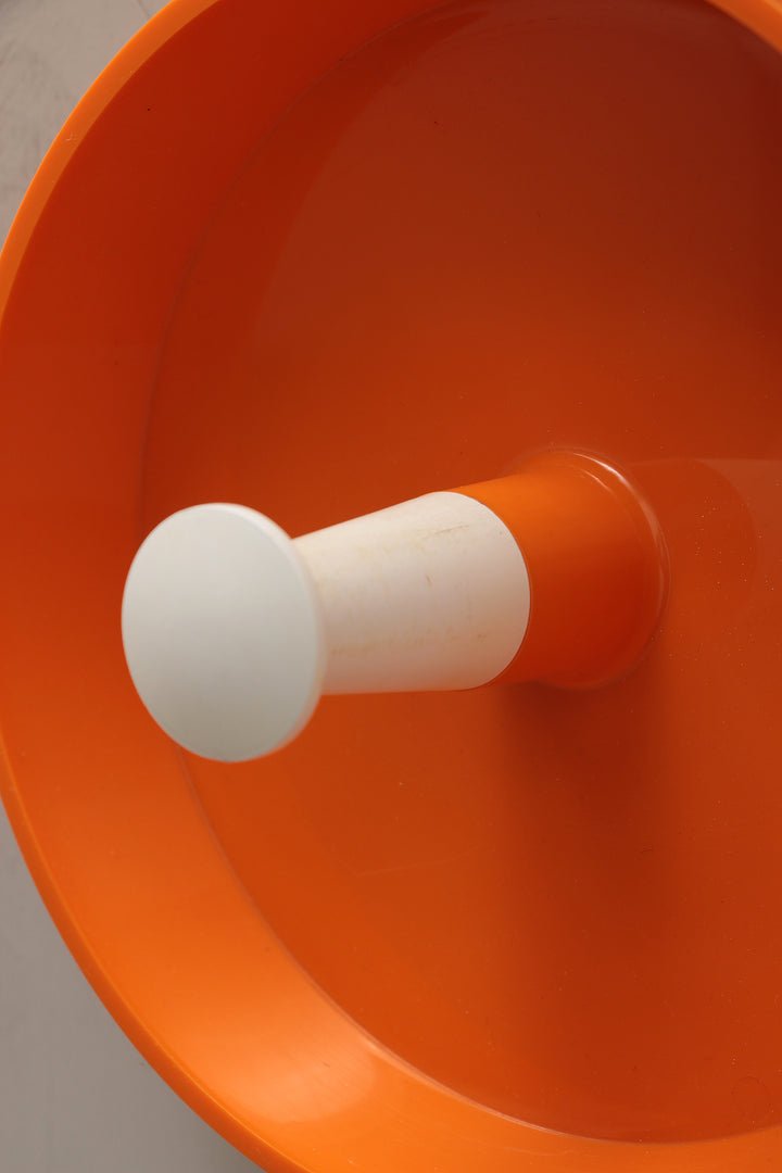 Oranje Spage age wandkapstok jaren60
