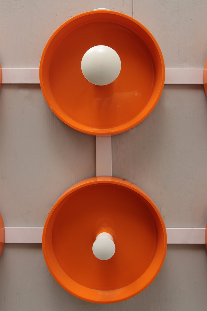 Oranje Spage age wandkapstok jaren60