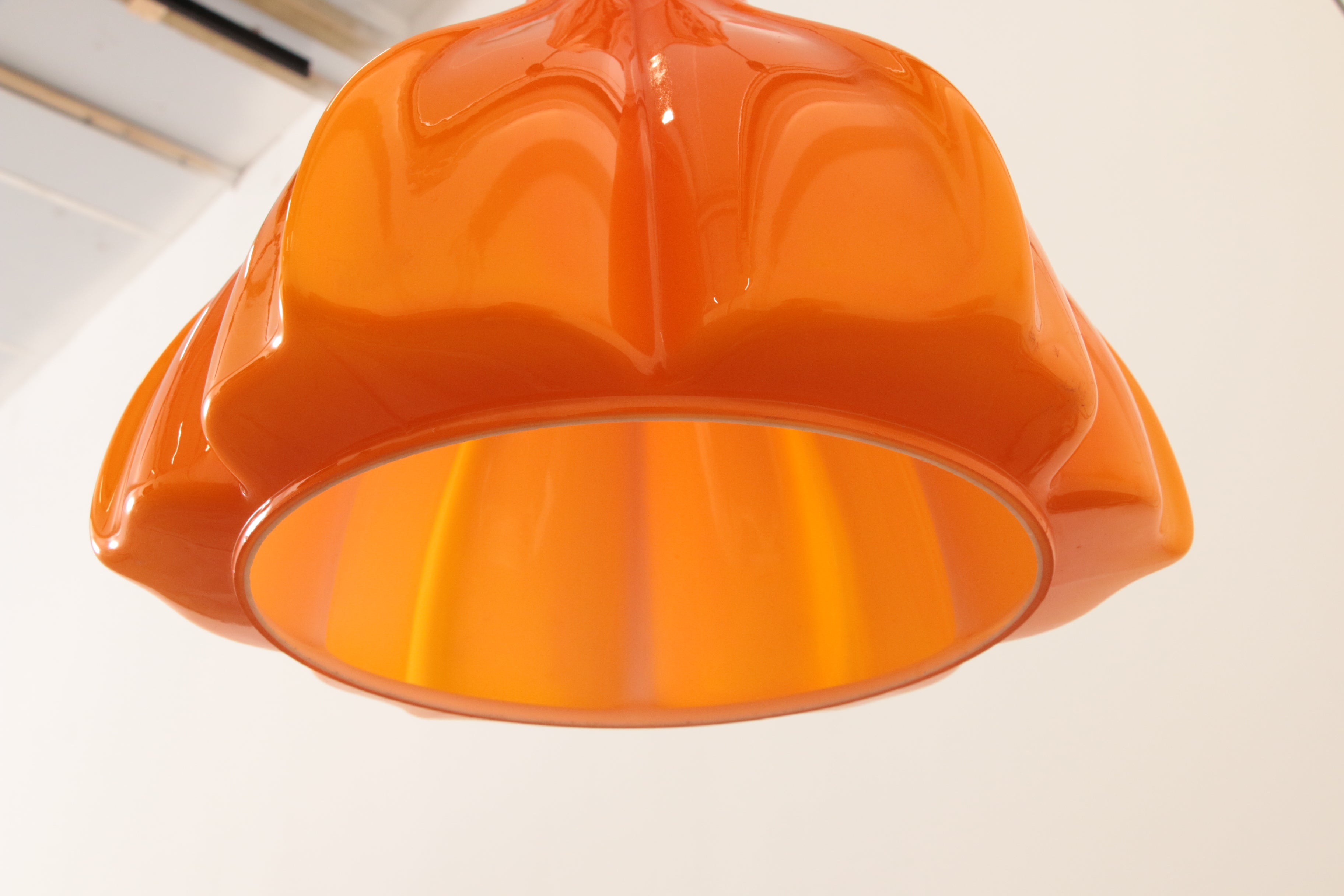 Vintage Oranje Glazen Hanglamp Van Peill En Putzler 1960