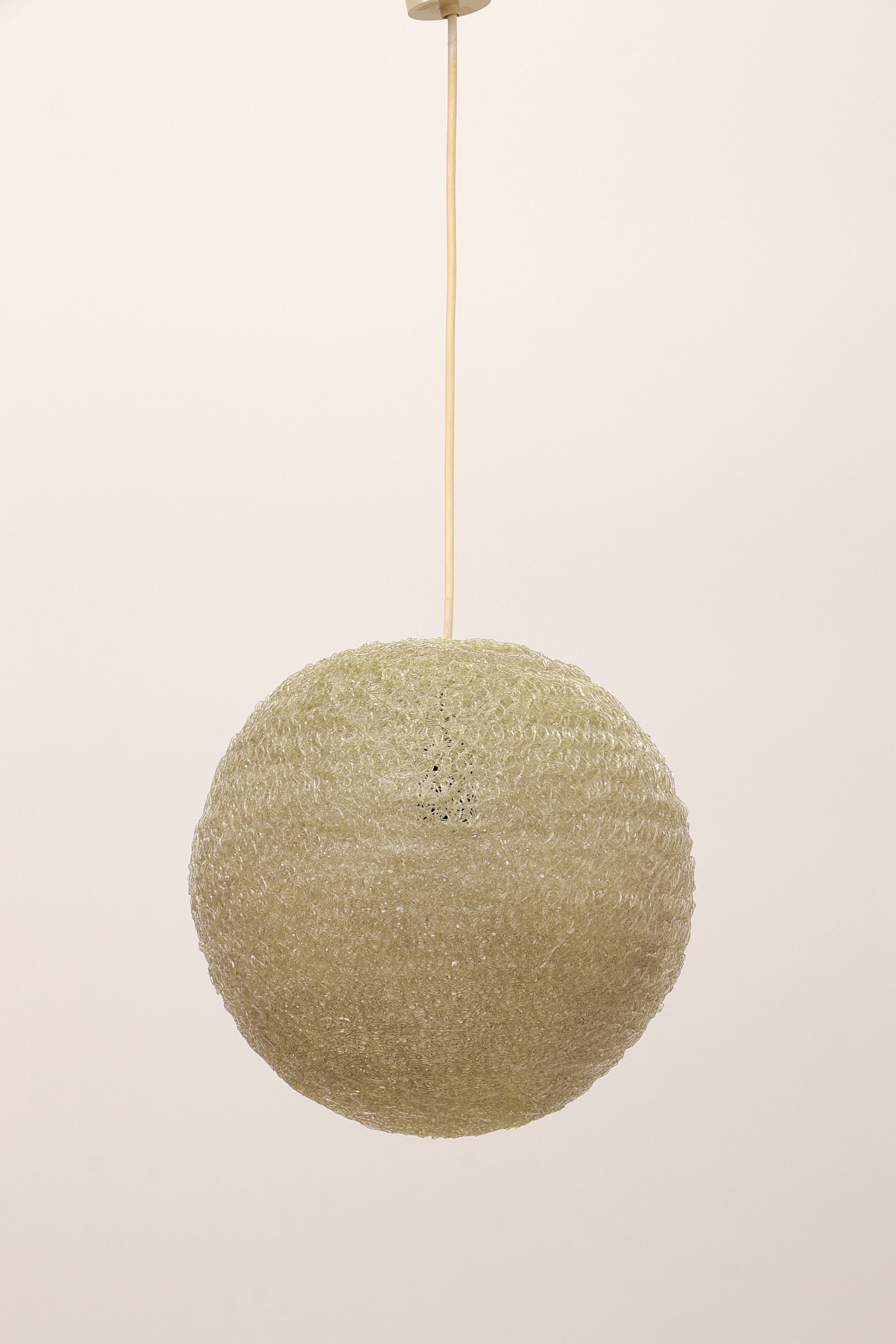 Hanglamp  "sugarball" Vintage creme gekleurd ,jaren60