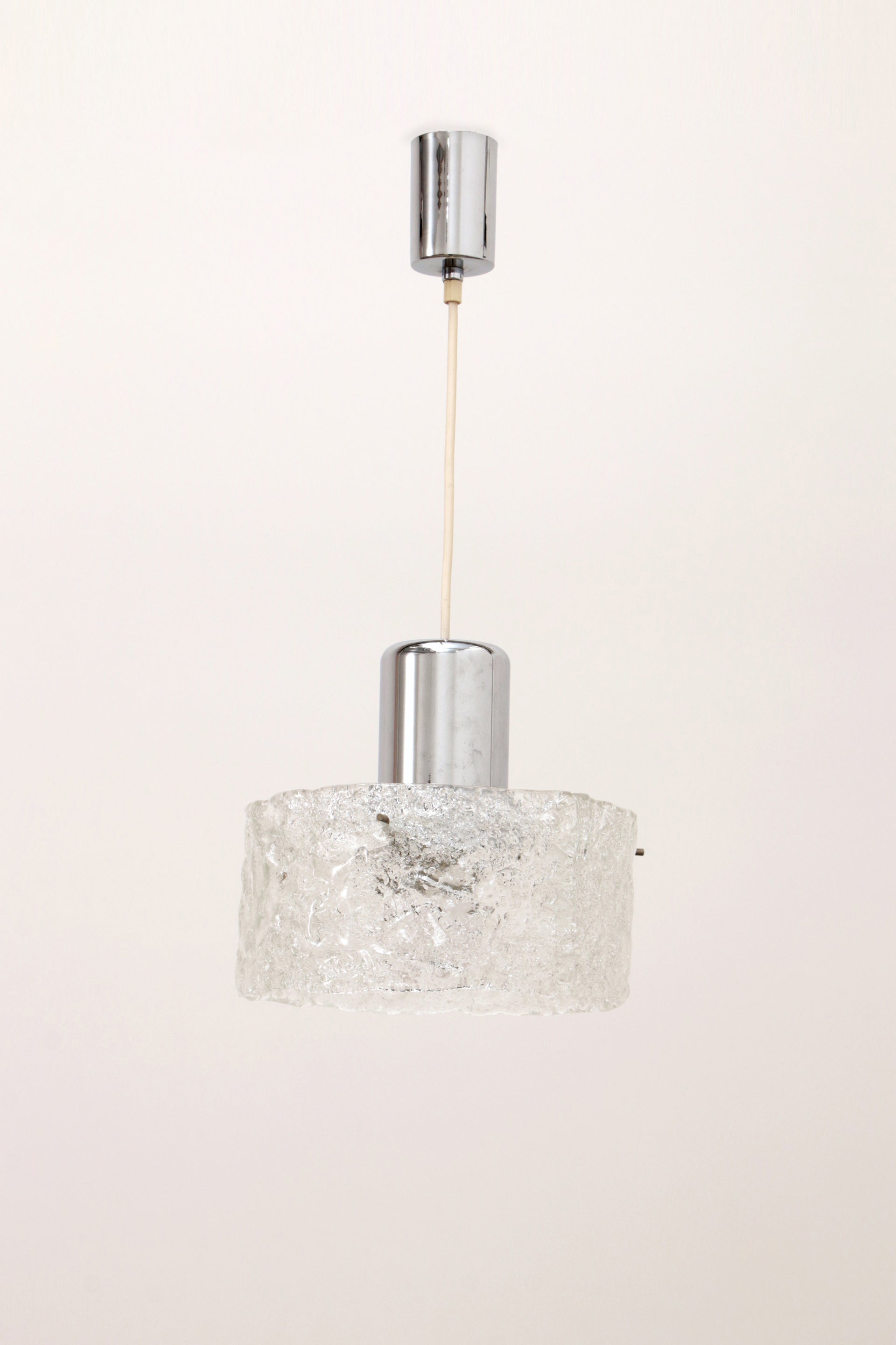 Ijsglas lamp geproduceerd door Egon Hillebrand,1960 Duitsland