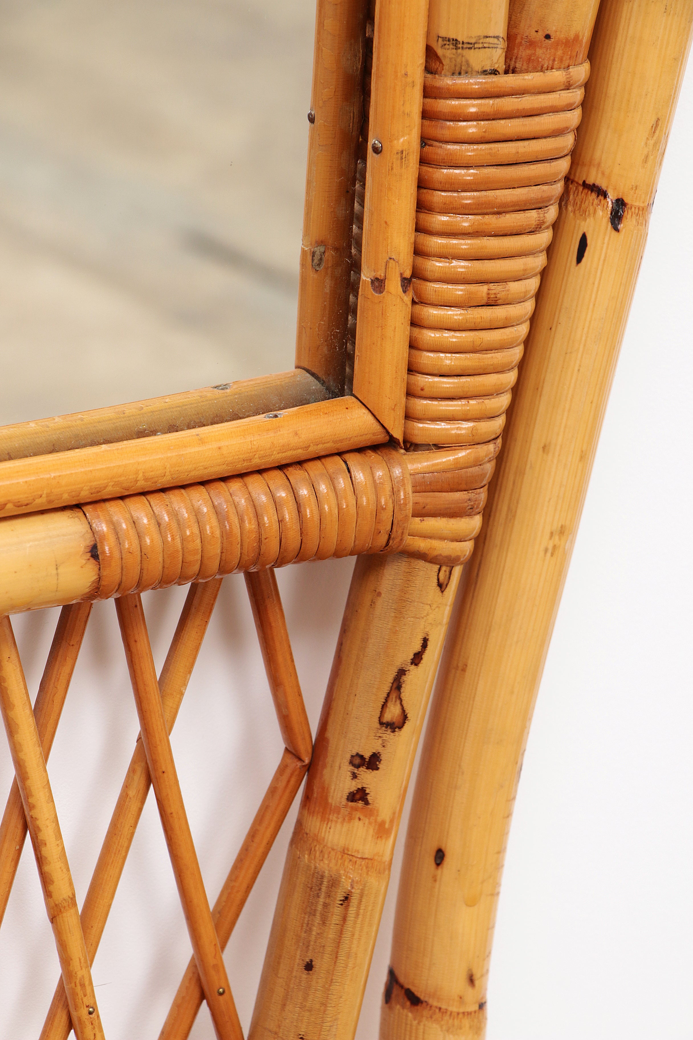 Franse Bamboe Wandkapstok met grote spiegel,1960