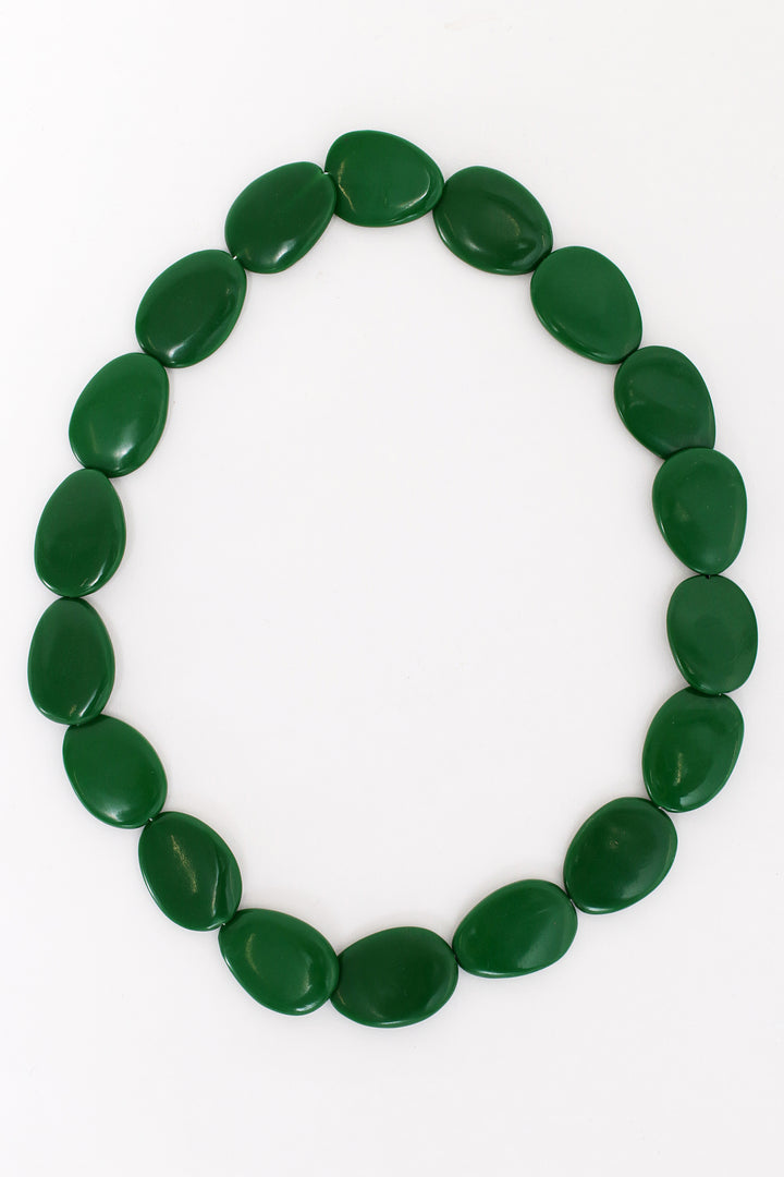 Vintage hals ketting bakeliet oud groen 72 cm lang.