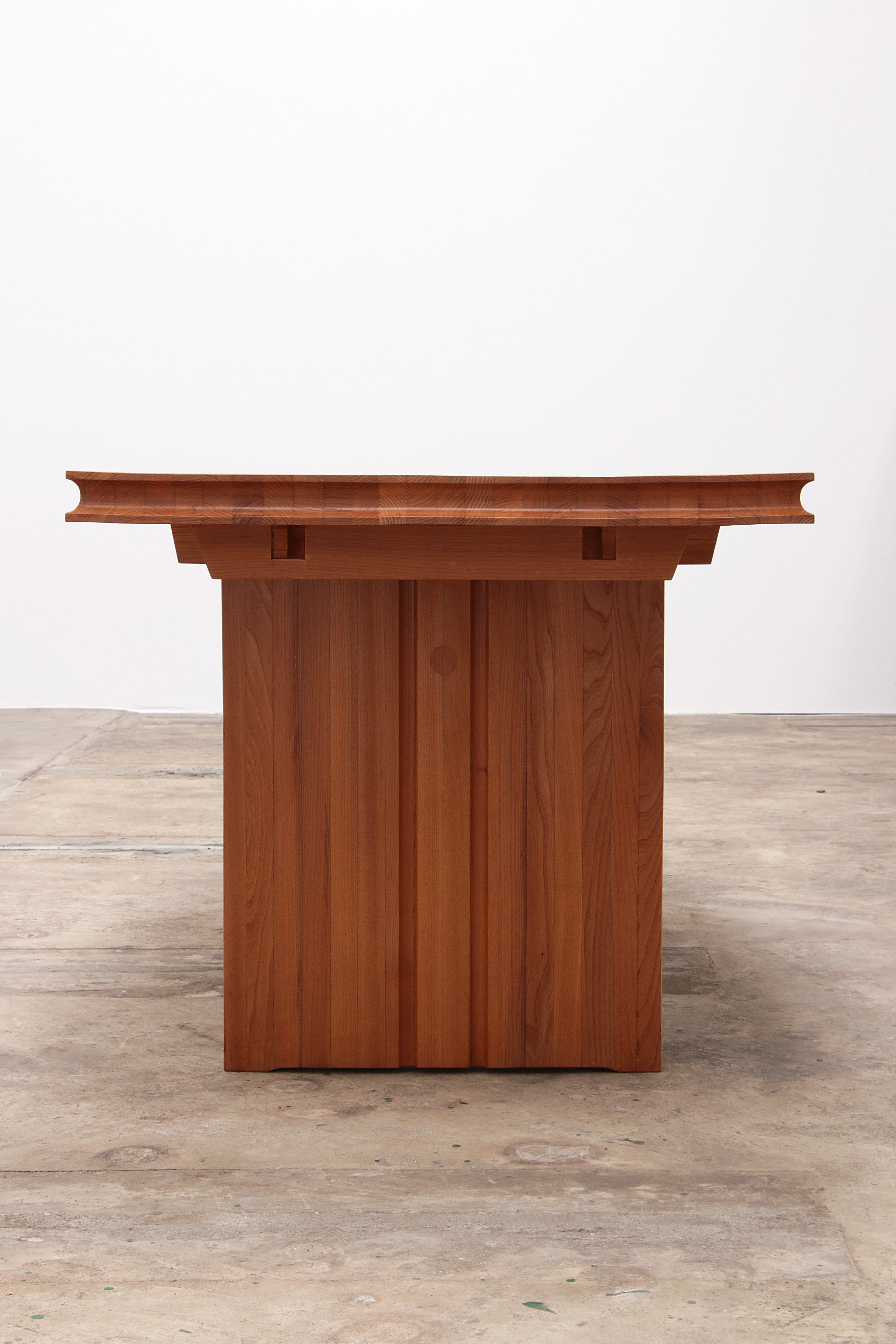 Grote eettafel of vergadertafel in de stijl van Pierre Chapo,1960 Frankrijk