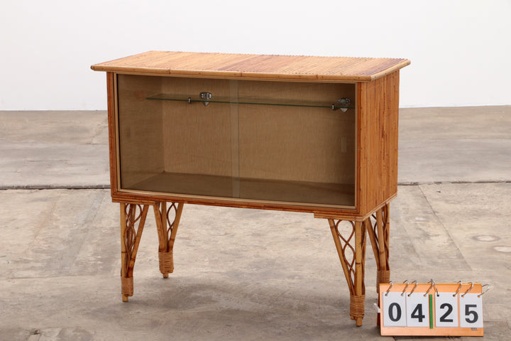 Bamboe bar kast met glazen deurtjes