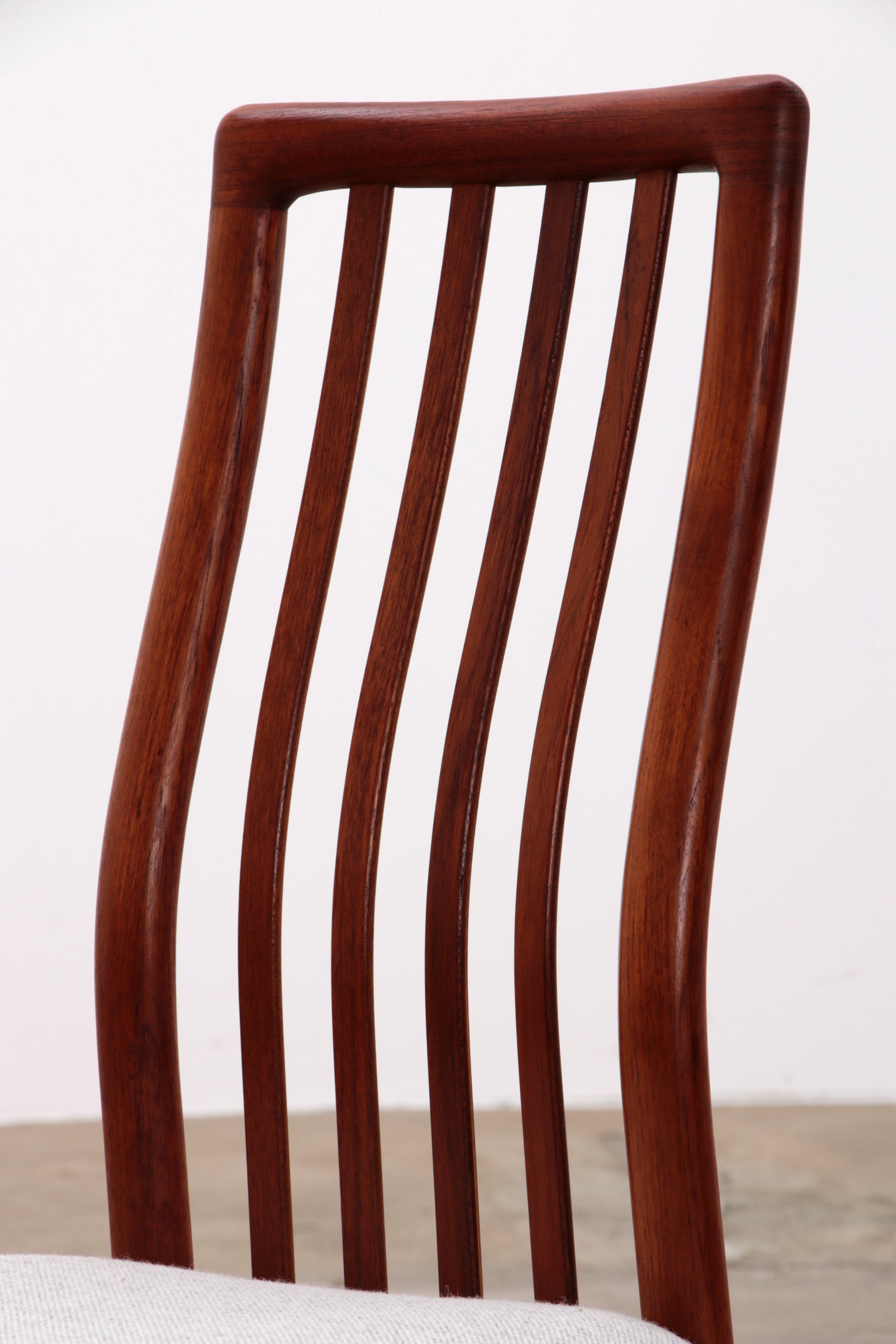 Deense set 4 stoelen Kai Kristiansen en een tafel van Korup,1960 Denemarken.