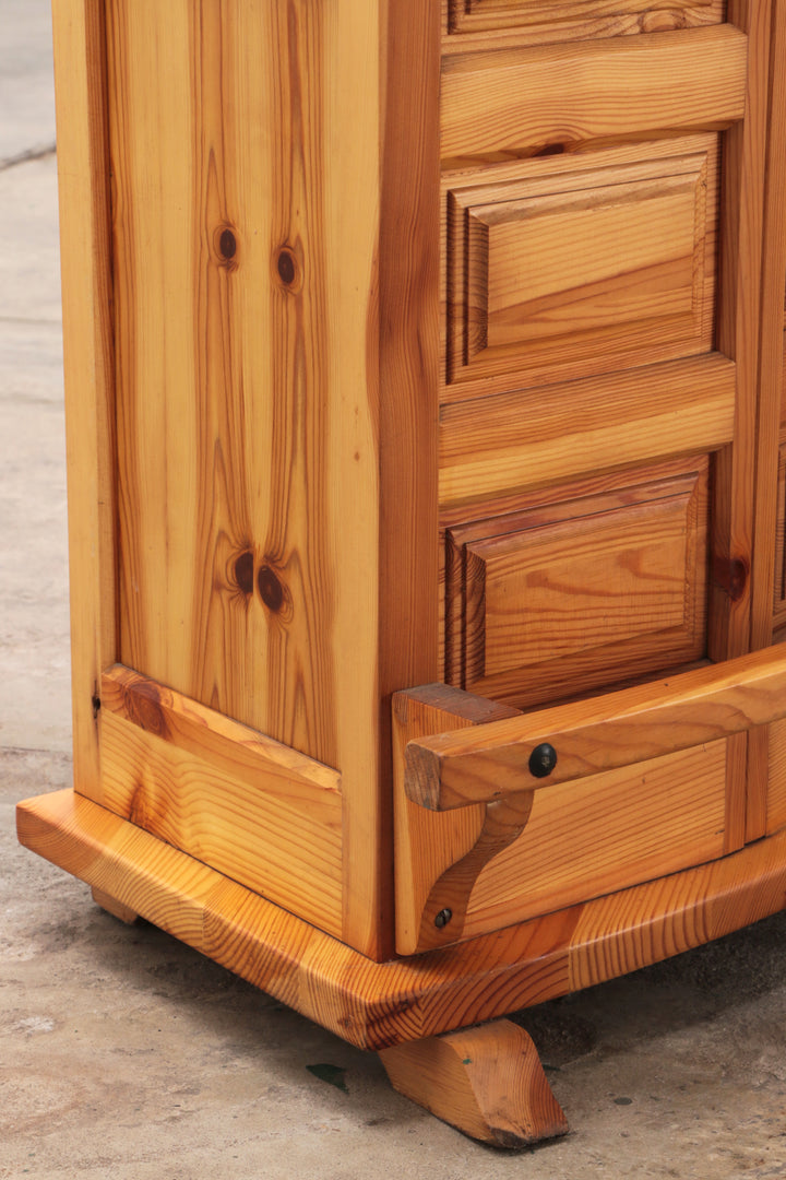 Mid-Century Houten  Bar met 3 Barstoelen Brutalistische stijl jaren70s.