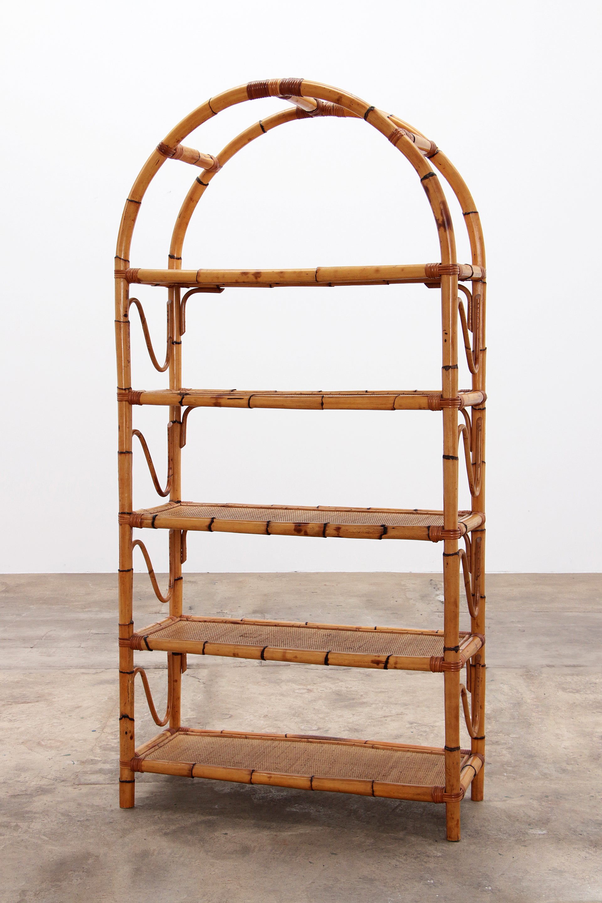 Groot mediterranean Bamboe Wandmeubel  Roomdivader of boekenkast 1970 Italie