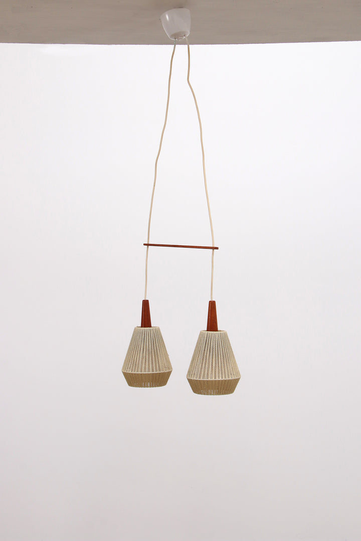 Vintage hanglamp met twee kapjes en teak,1960 Zweden