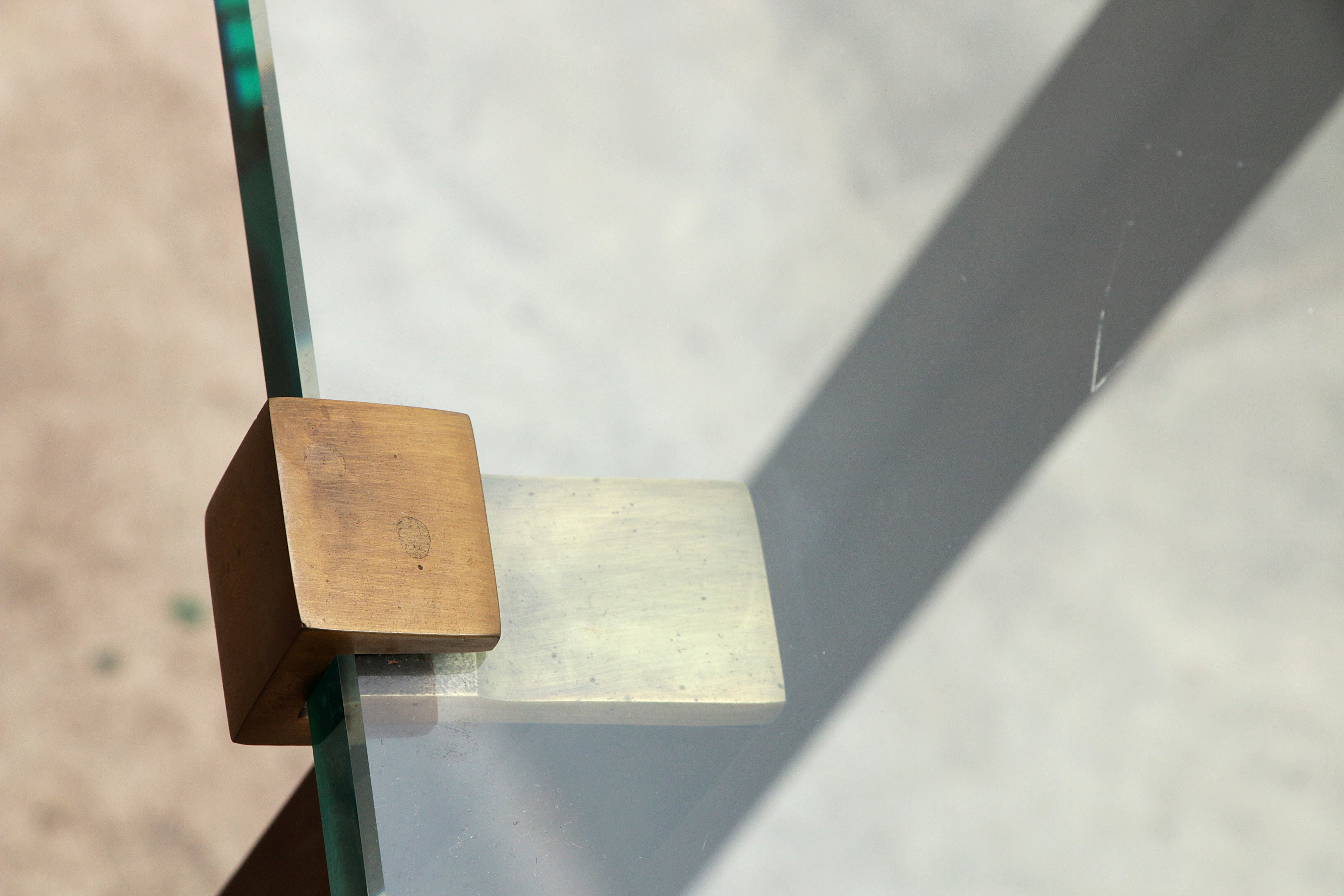 Design Peter Ghyczy bijzettafel Model F59,1970 Nederland.