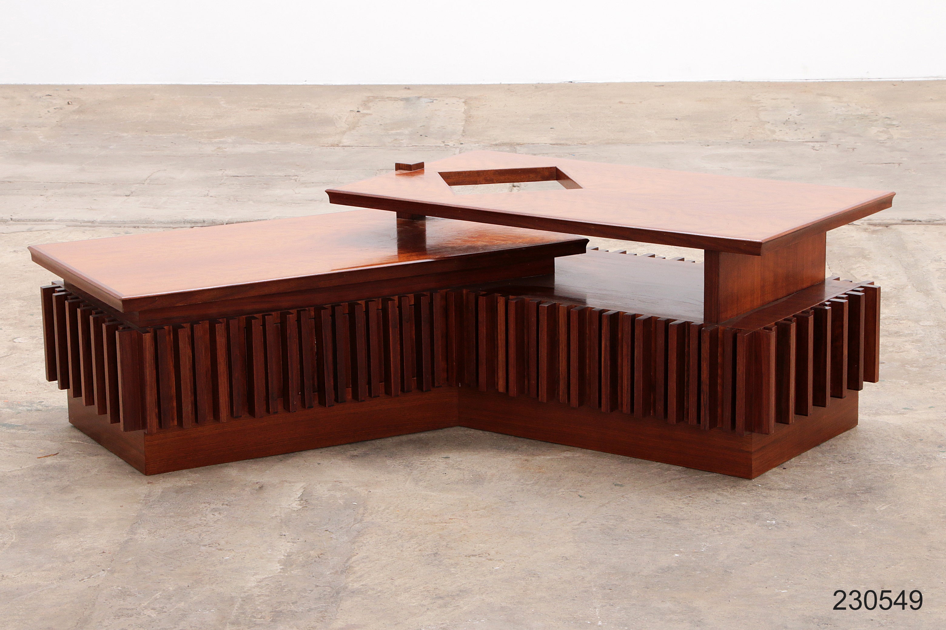Salontafel van Luciano Frigerio 'Model Norman'' Piano 1968 Italie