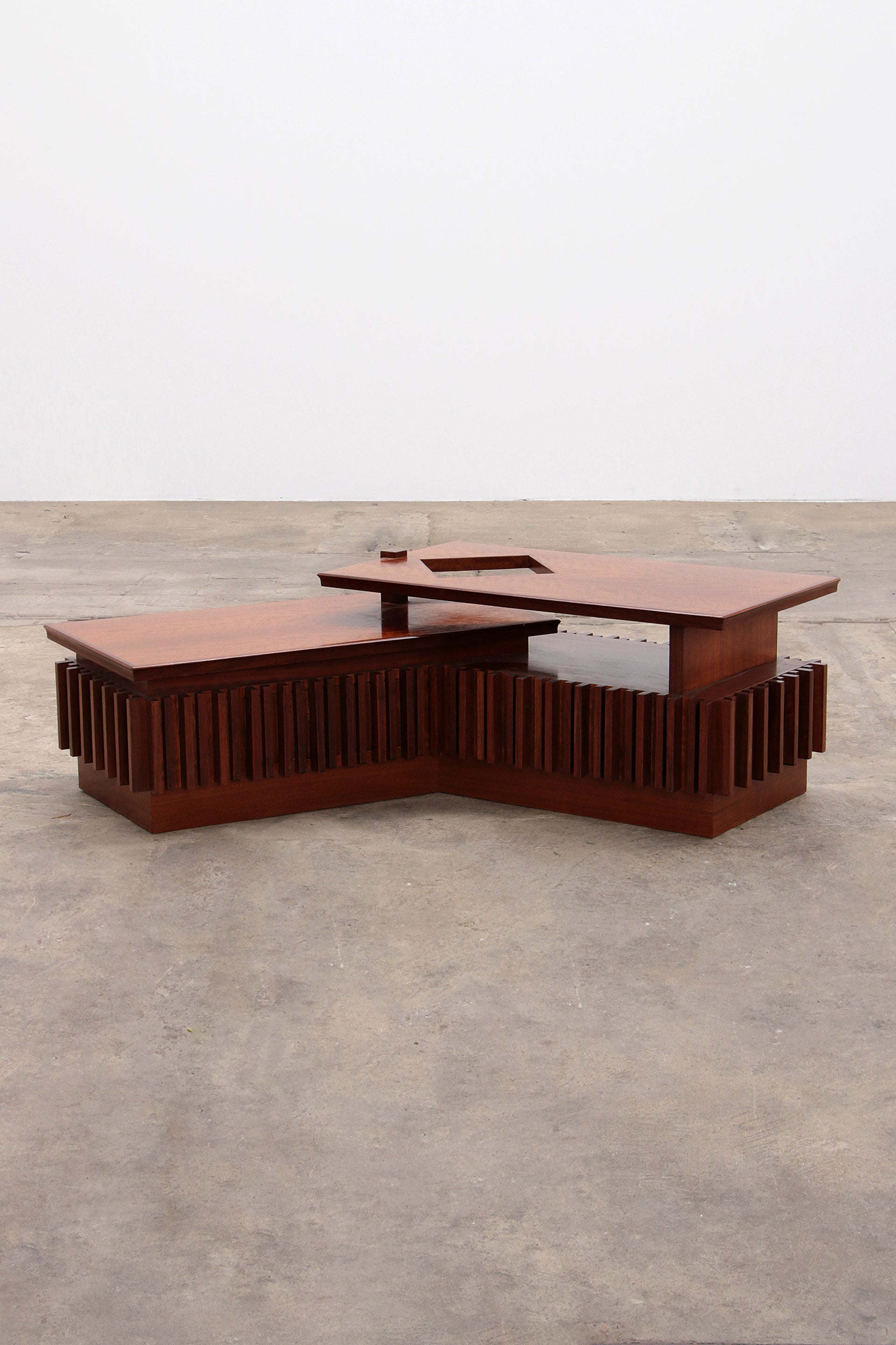 Salontafel van Luciano Frigerio 'Model Norman'' Piano 1968 Italie