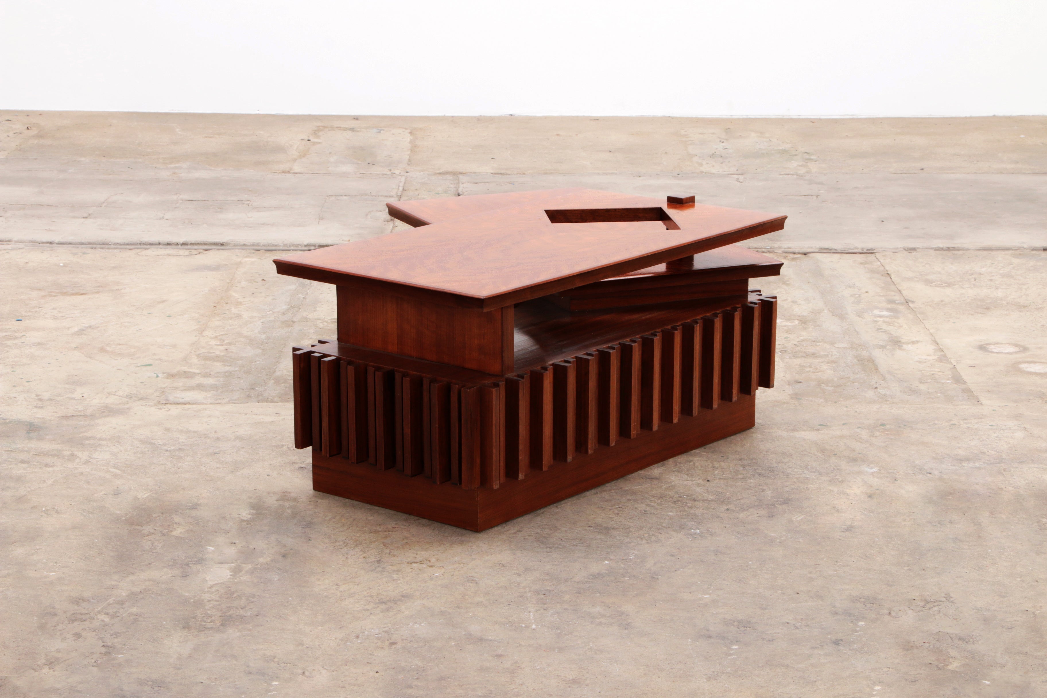 Salontafel van Luciano Frigerio 'Model Norman'' Piano 1968 Italie