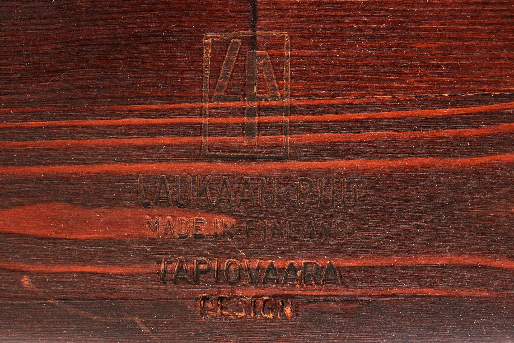 Eettafel van Ilmari Tapiovaara Model Pirkka gemaakt door Laukaan Pau.