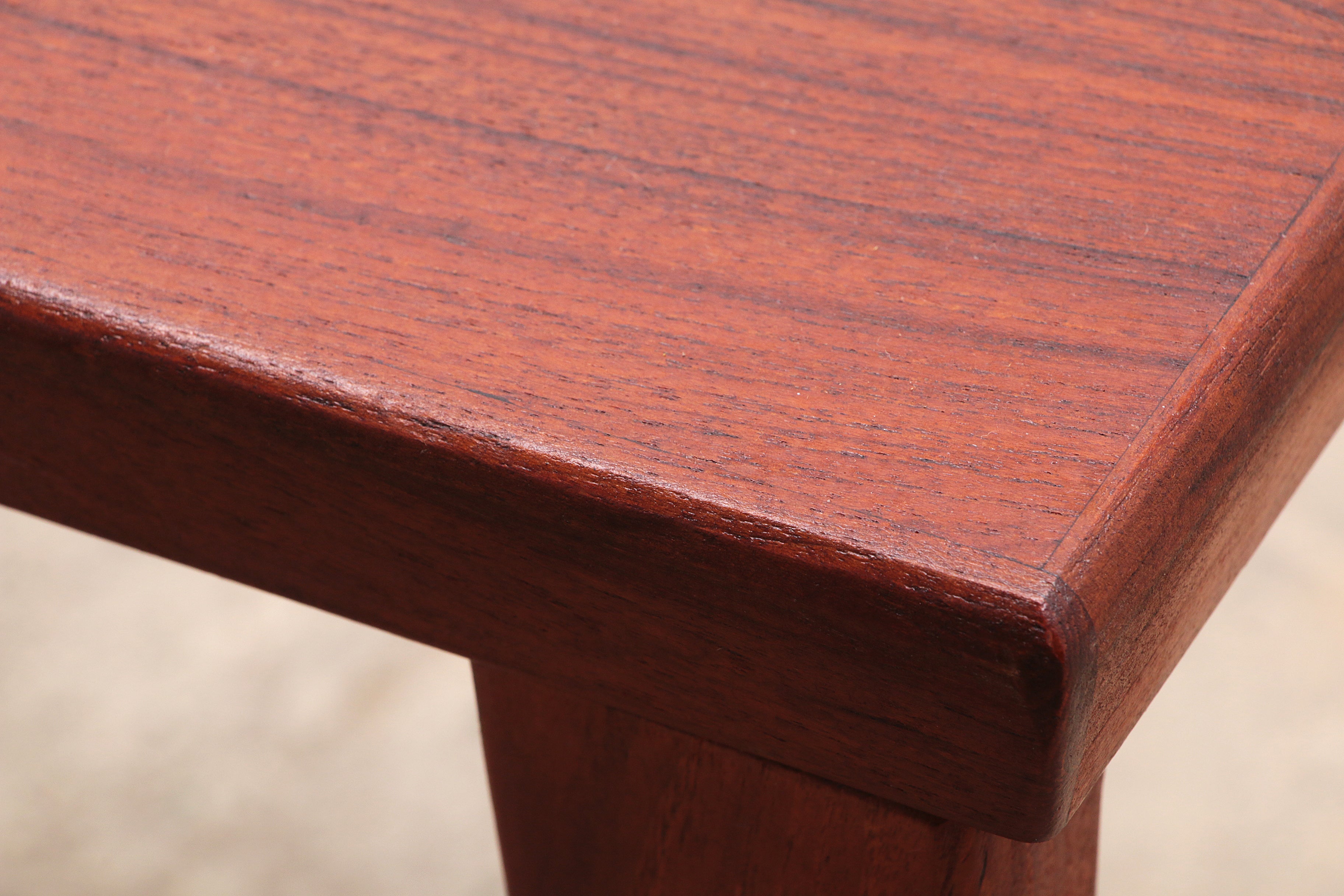 Vintage Kai Kristiansen Telefoonkastje met Tafel gemaakt door Aksel Kjersgaard