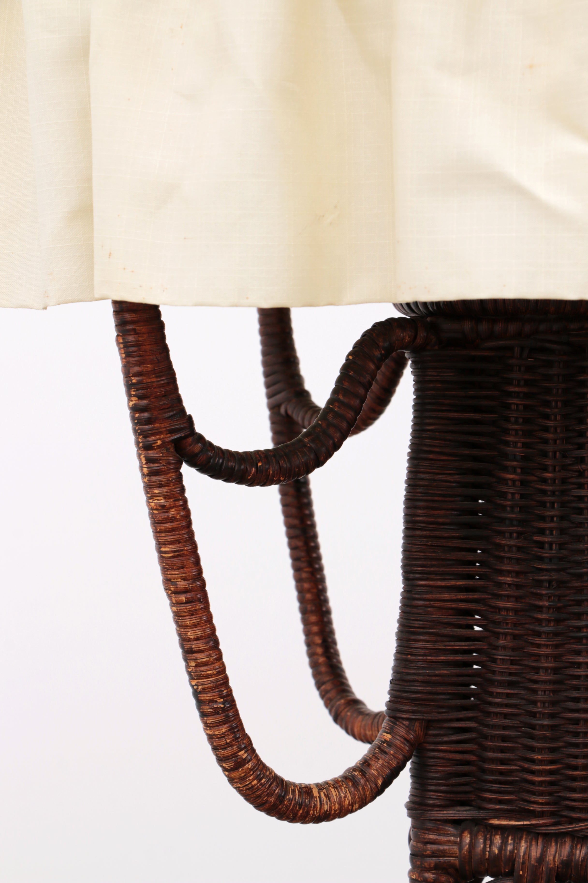 Bamboe Vloerlamp met Stoffenkap - Vintage Uitstraling uit de Jaren 50