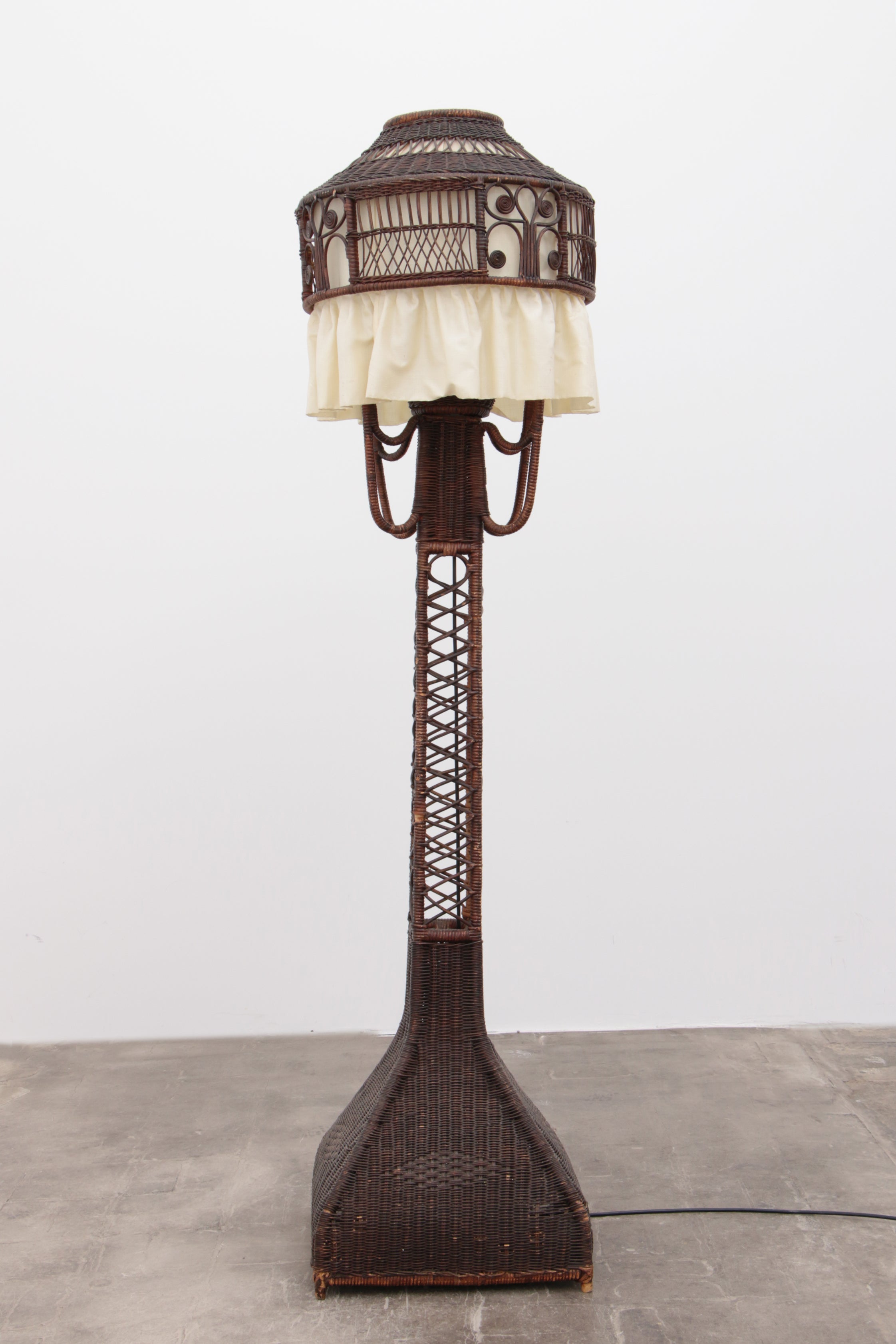 Bamboe Vloerlamp met Stoffenkap - Vintage Uitstraling uit de Jaren 50