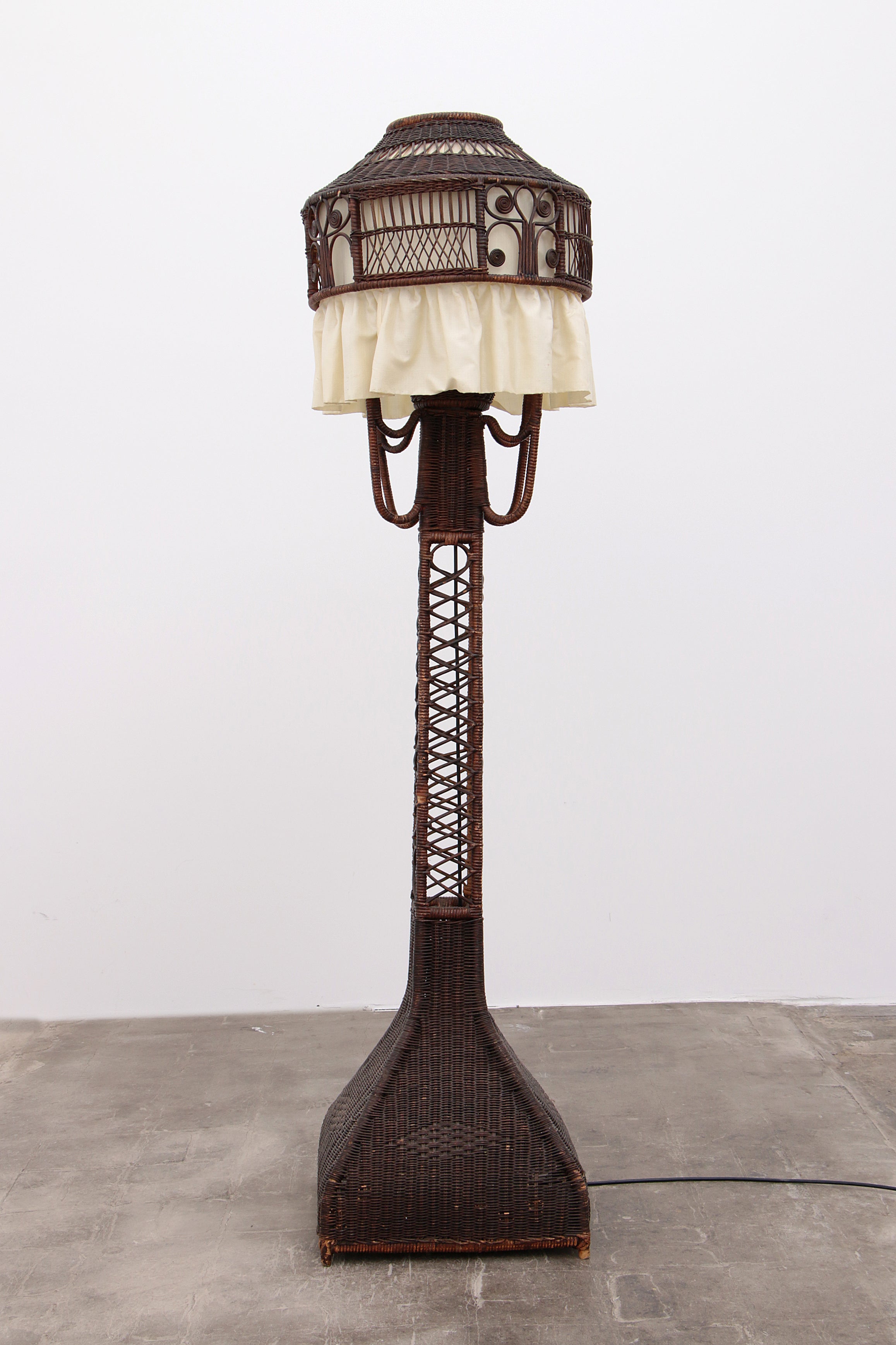 Bamboe Vloerlamp met Stoffenkap - Vintage Uitstraling uit de Jaren 50