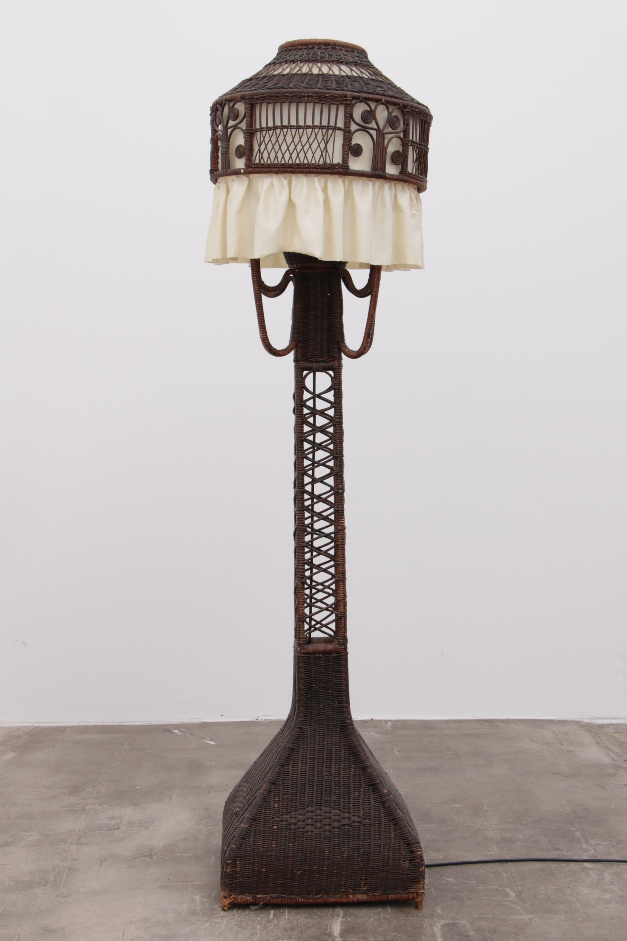 Bamboe Vloerlamp met Stoffenkap - Vintage Uitstraling uit de Jaren 50