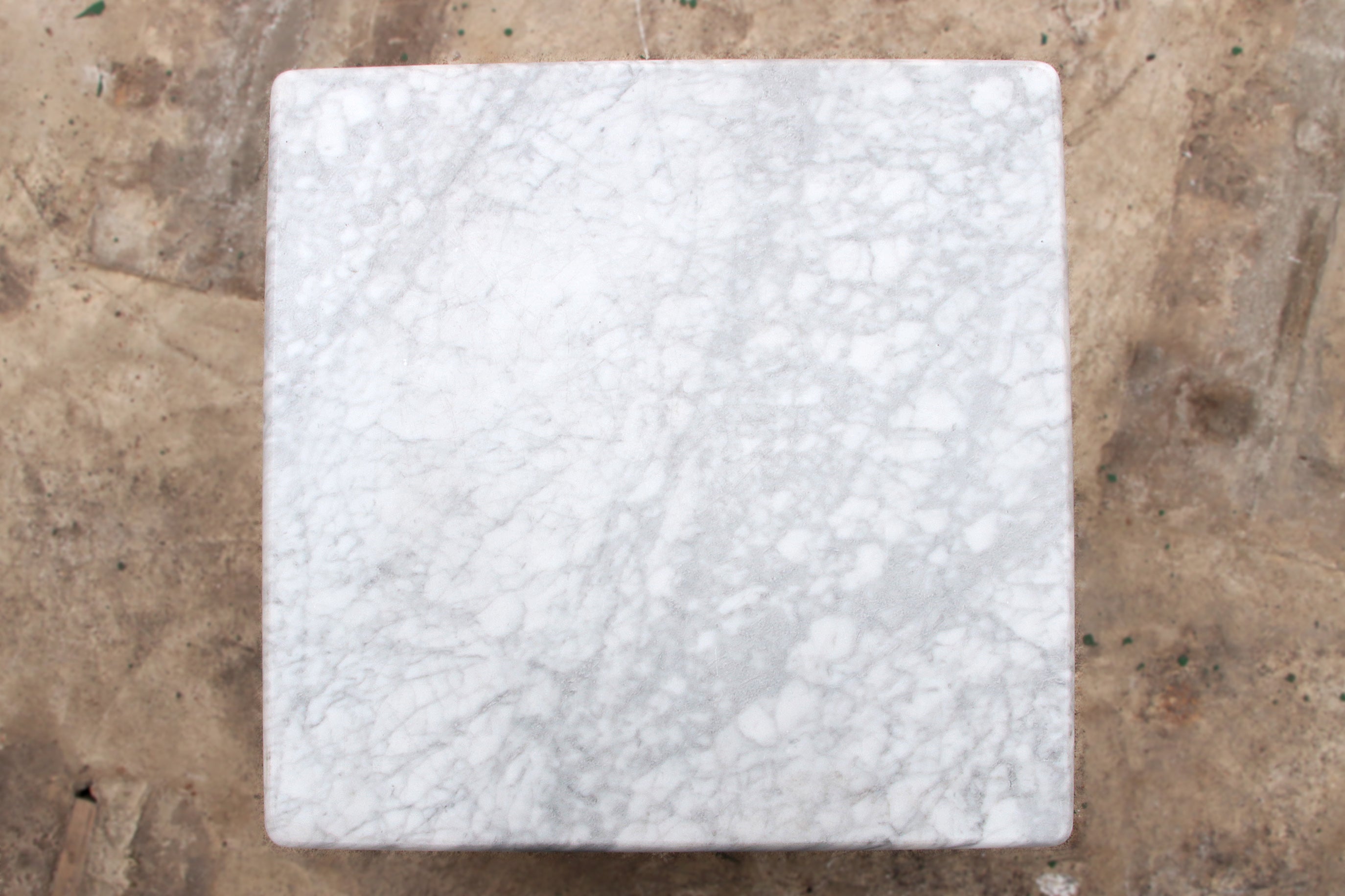 Italiaanse Marmeren salontafel tijdloos design uit de jaren 70