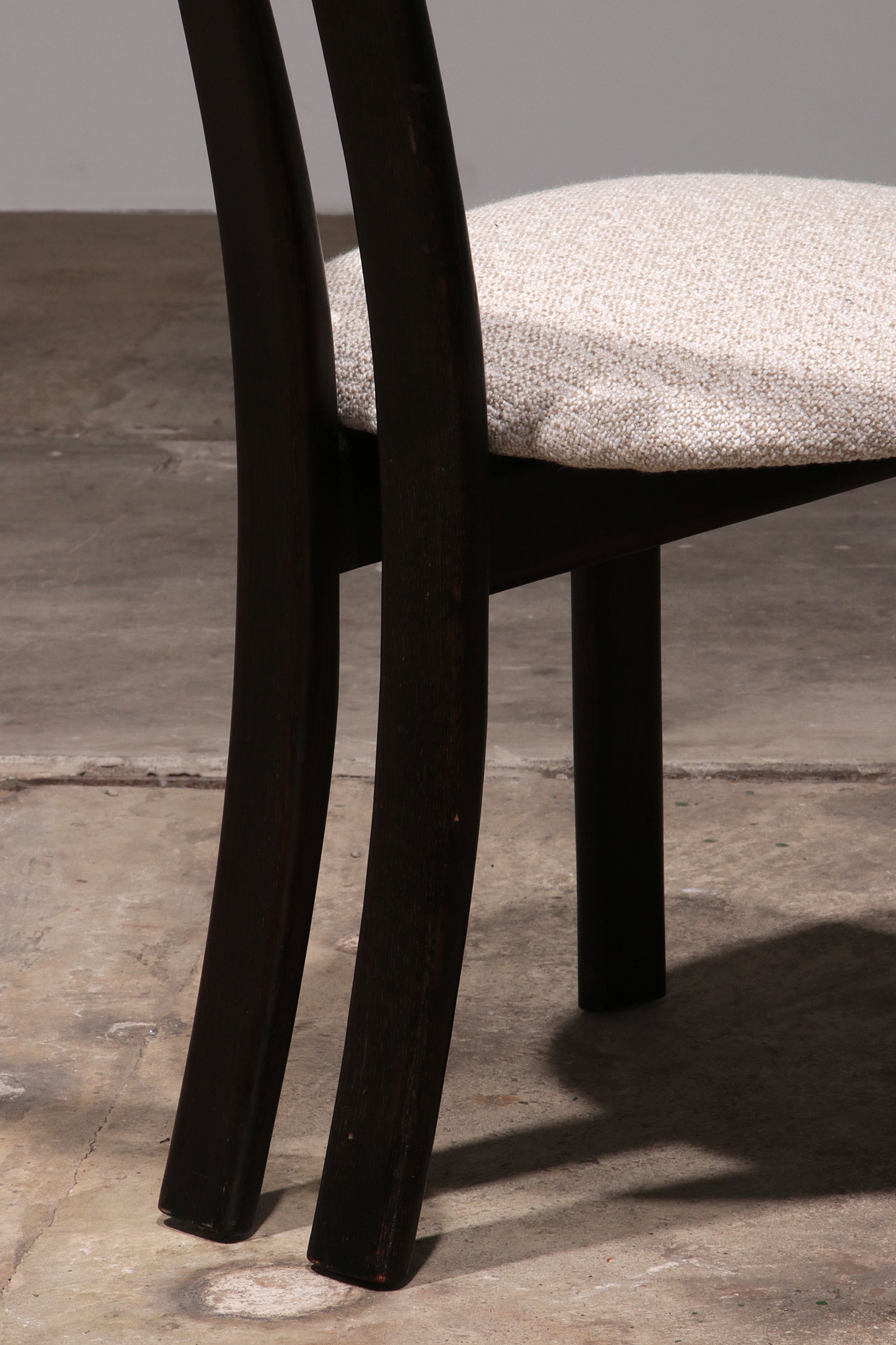 Ole Wanscher T-Chair Deens design gemaakt door Carl Hansen.