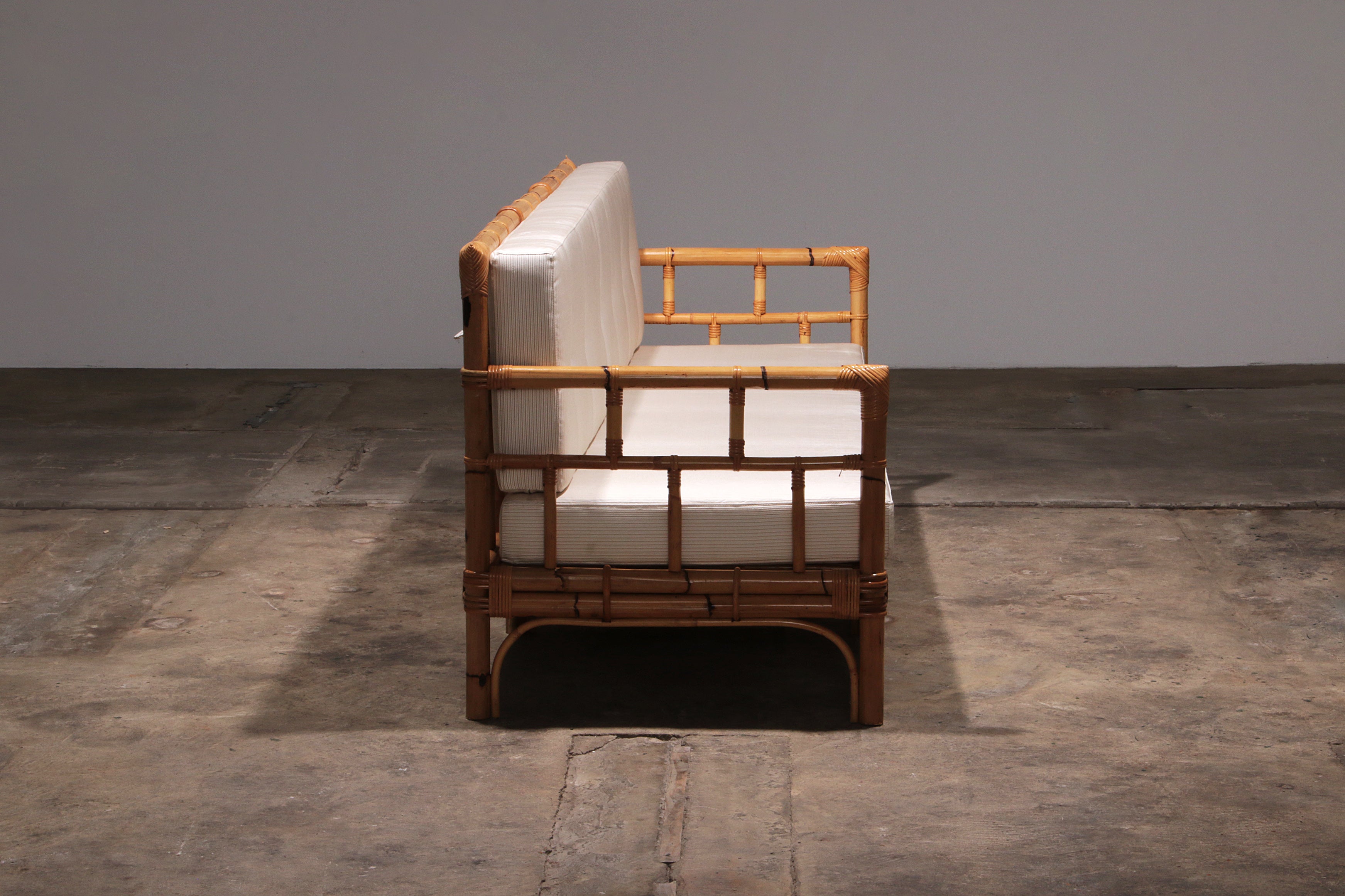 Vintage Italiaanse Bamboe Bank met Kussens uit de Jaren 70