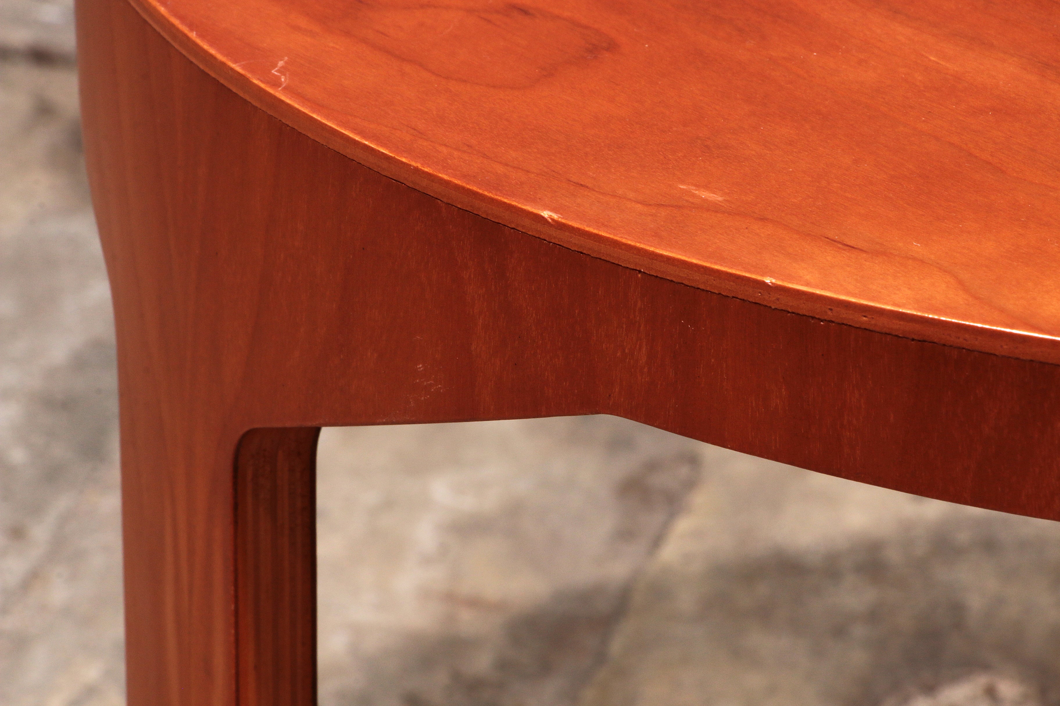 Mooie houten bijzettafel met vintage jaren 70