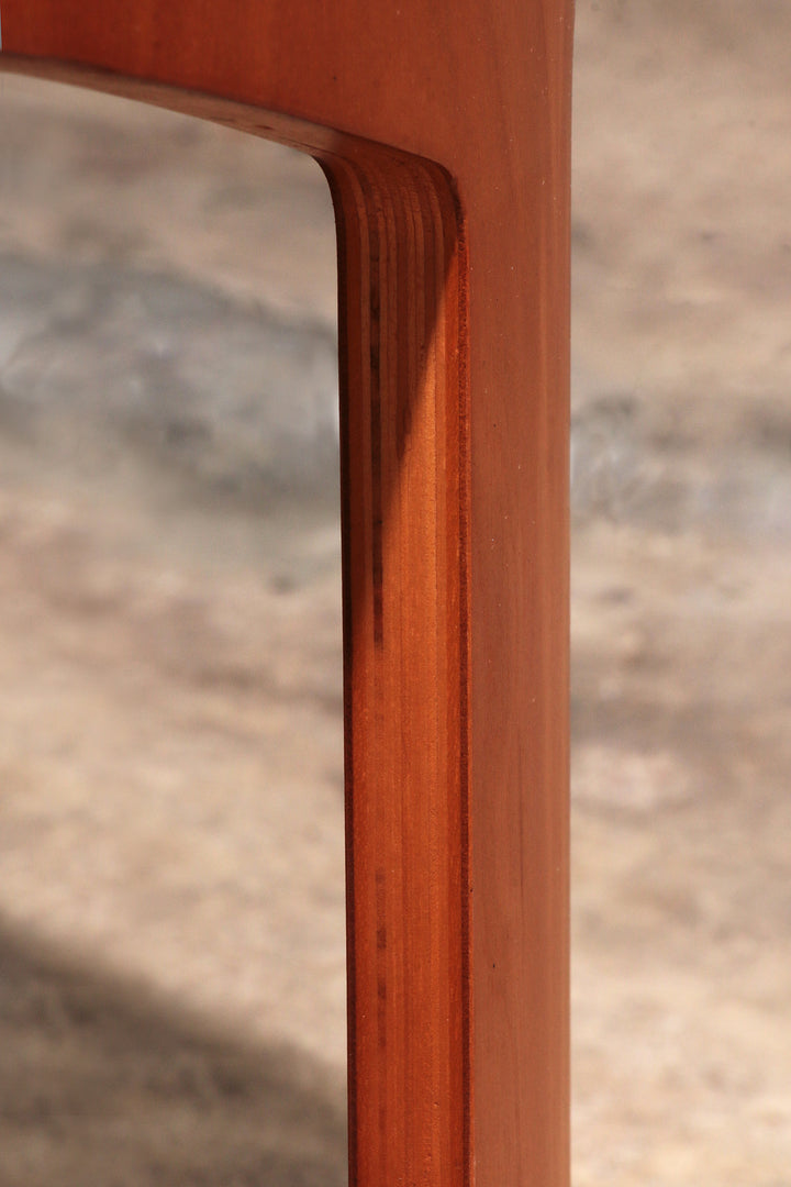 Mooie houten bijzettafel met vintage jaren 70