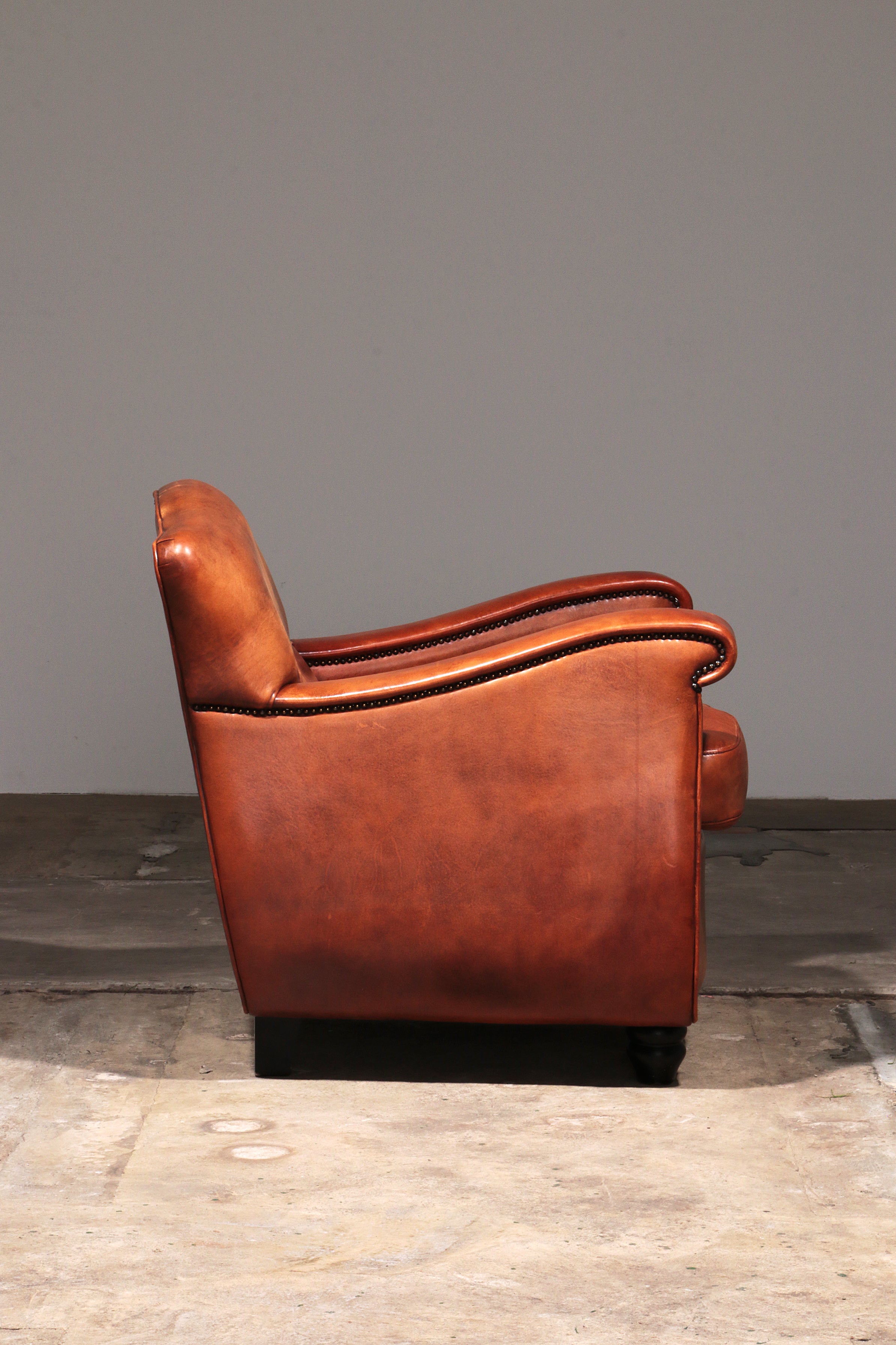 Schaap leren fauteuil Nederlands design handgemaakt 1970 -Merknaam Joris