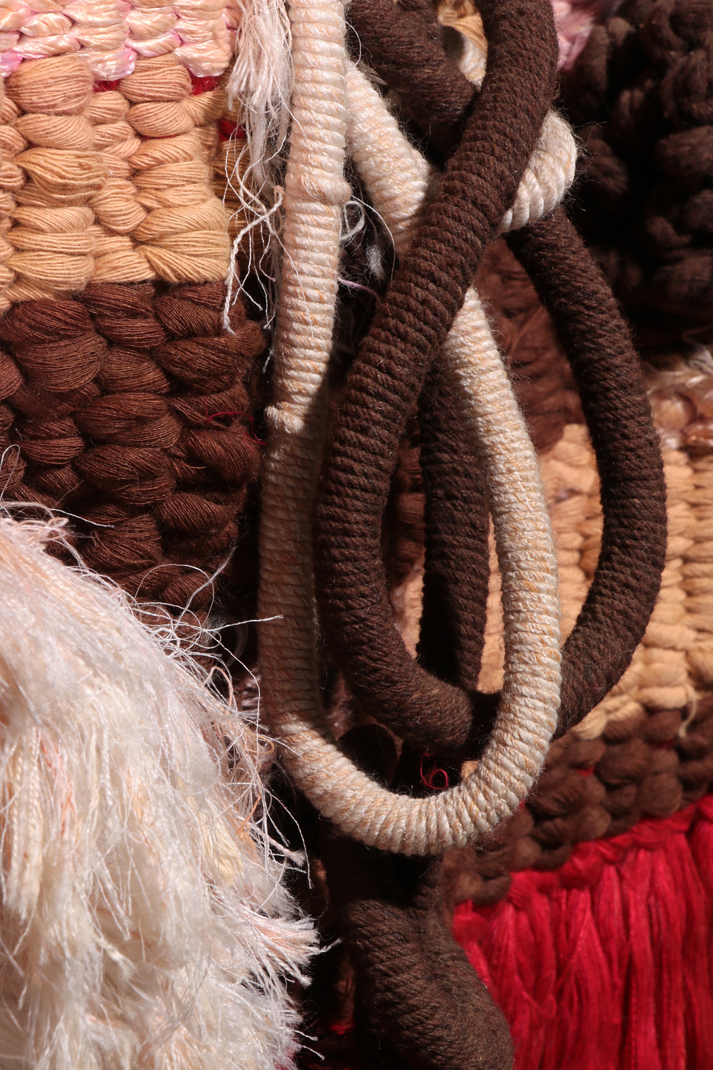 Spaans Getextureerd macramé wandtapijt uit de jaren 70 – Uniek designobject