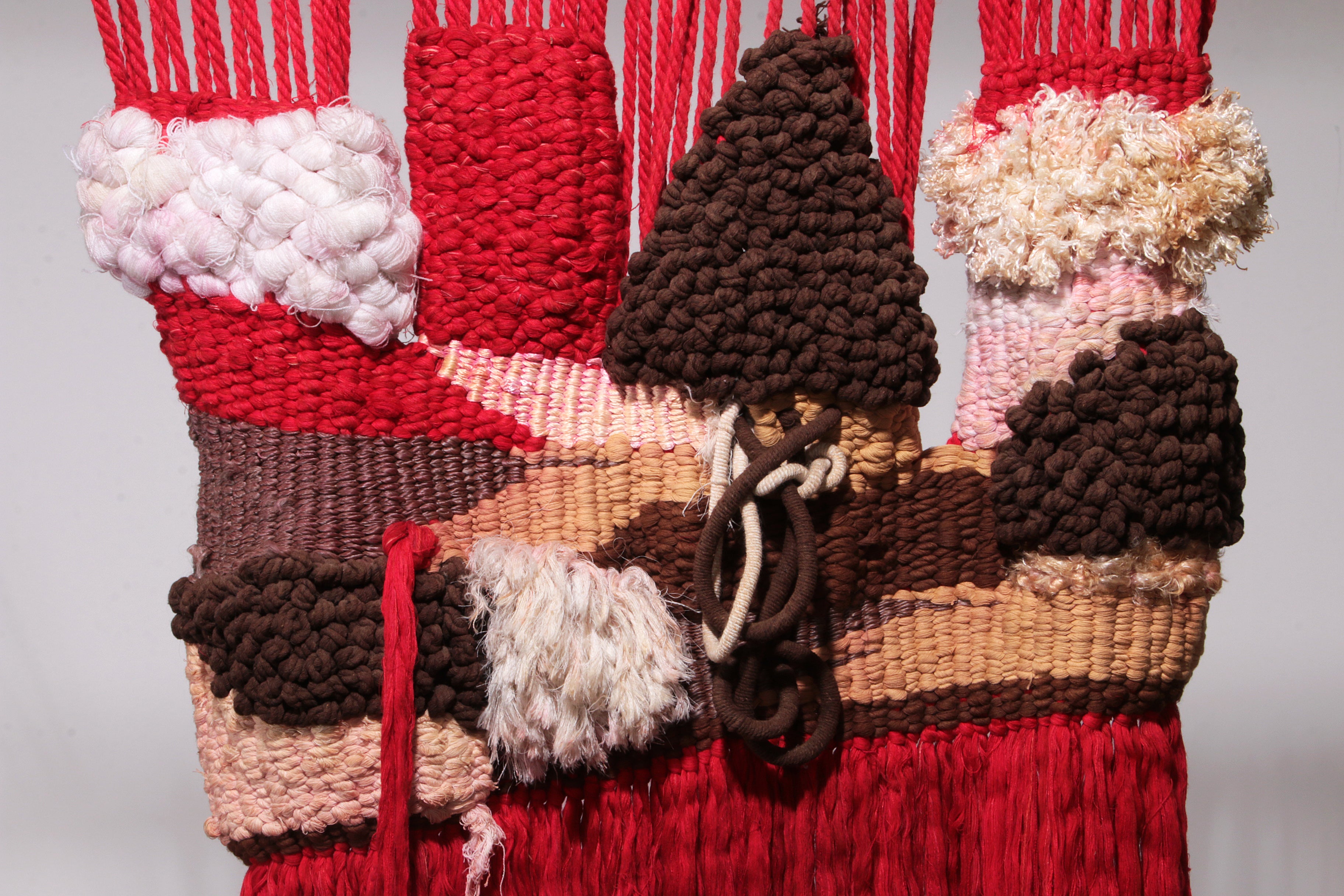 Spaans Getextureerd macramé wandtapijt uit de jaren 70 – Uniek designobject