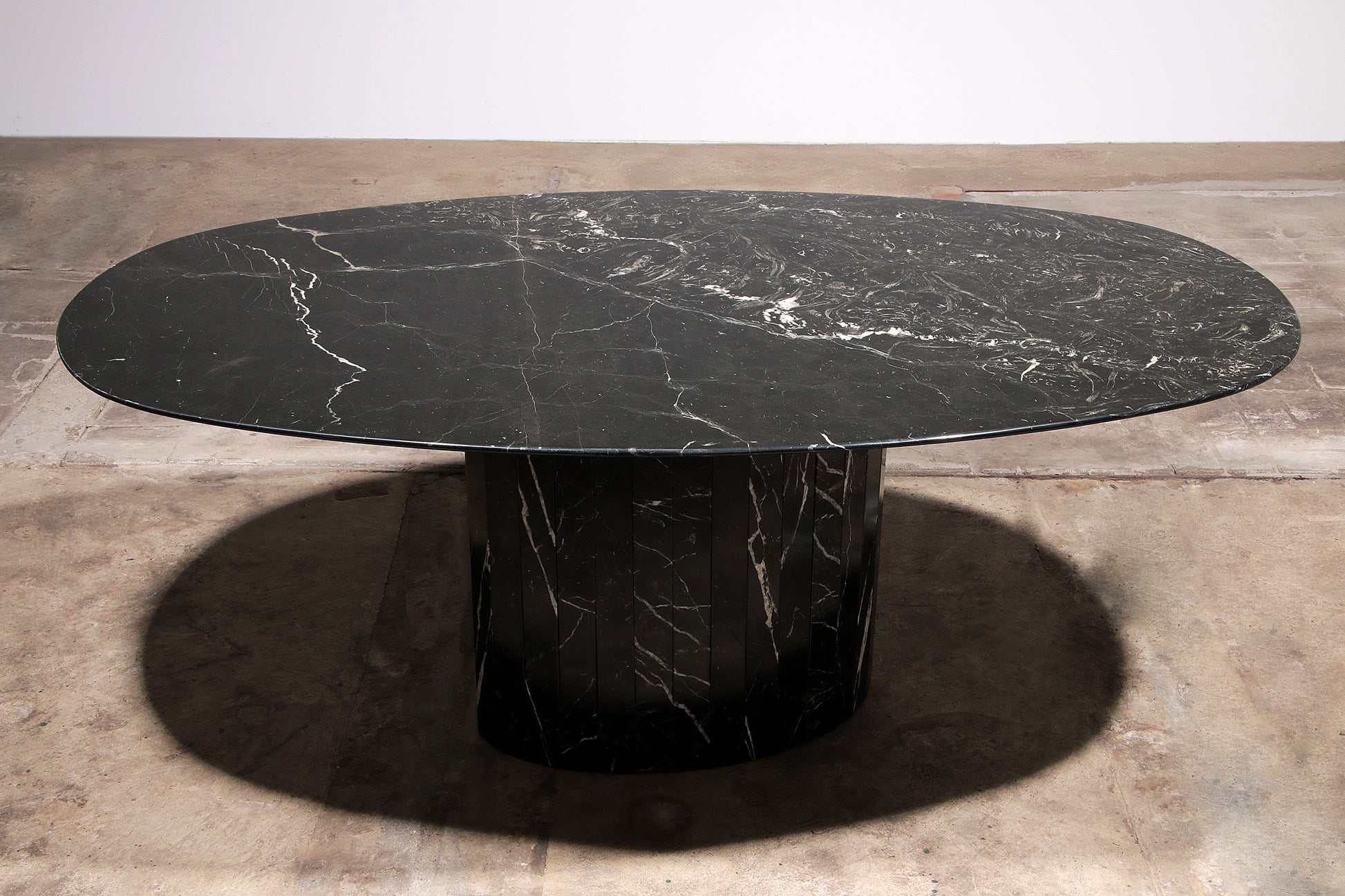 Vintage Oval Black Marble Dining Table, 1970s Italian Design