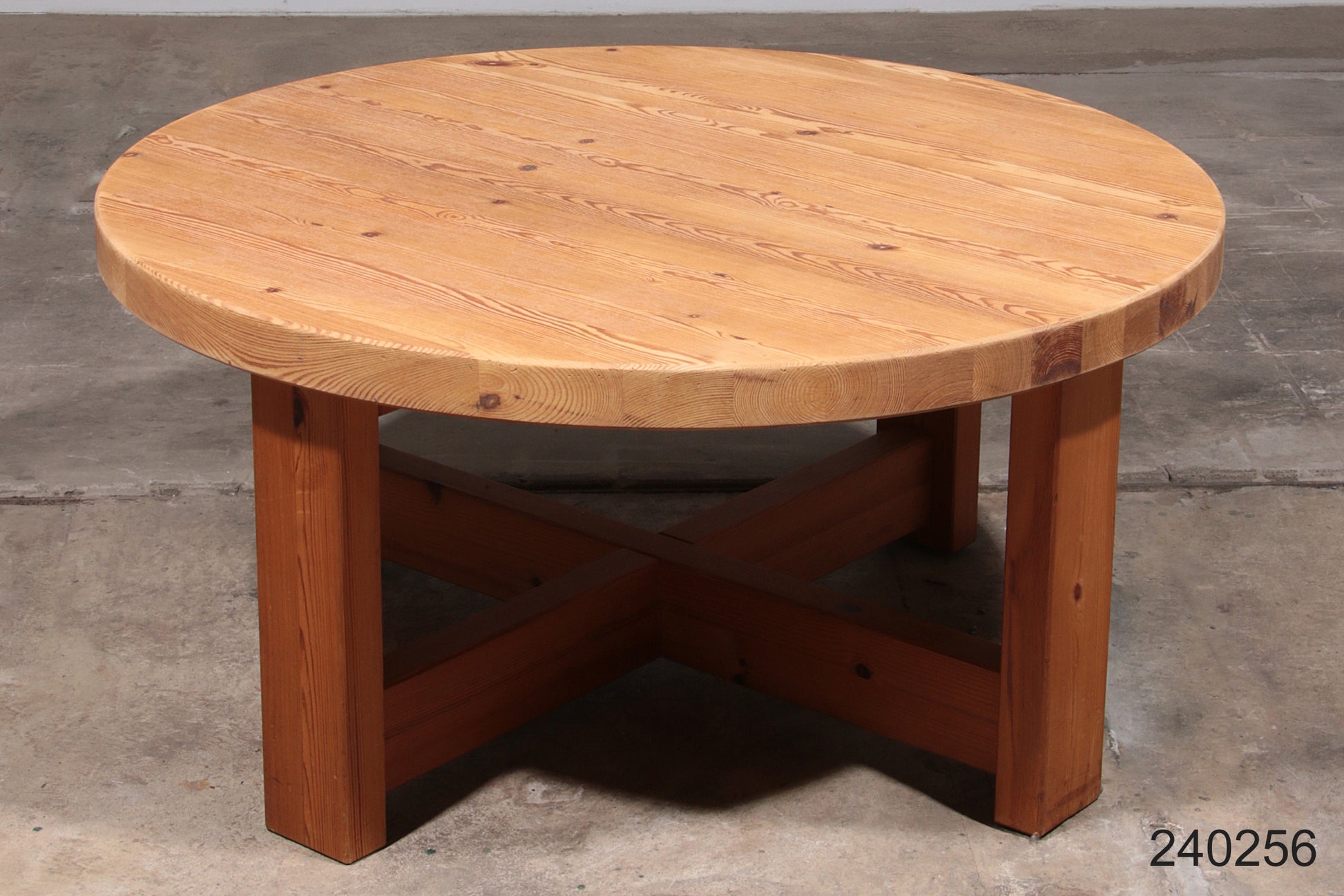 Round Pine Coffee Table Scandinavia 1970
