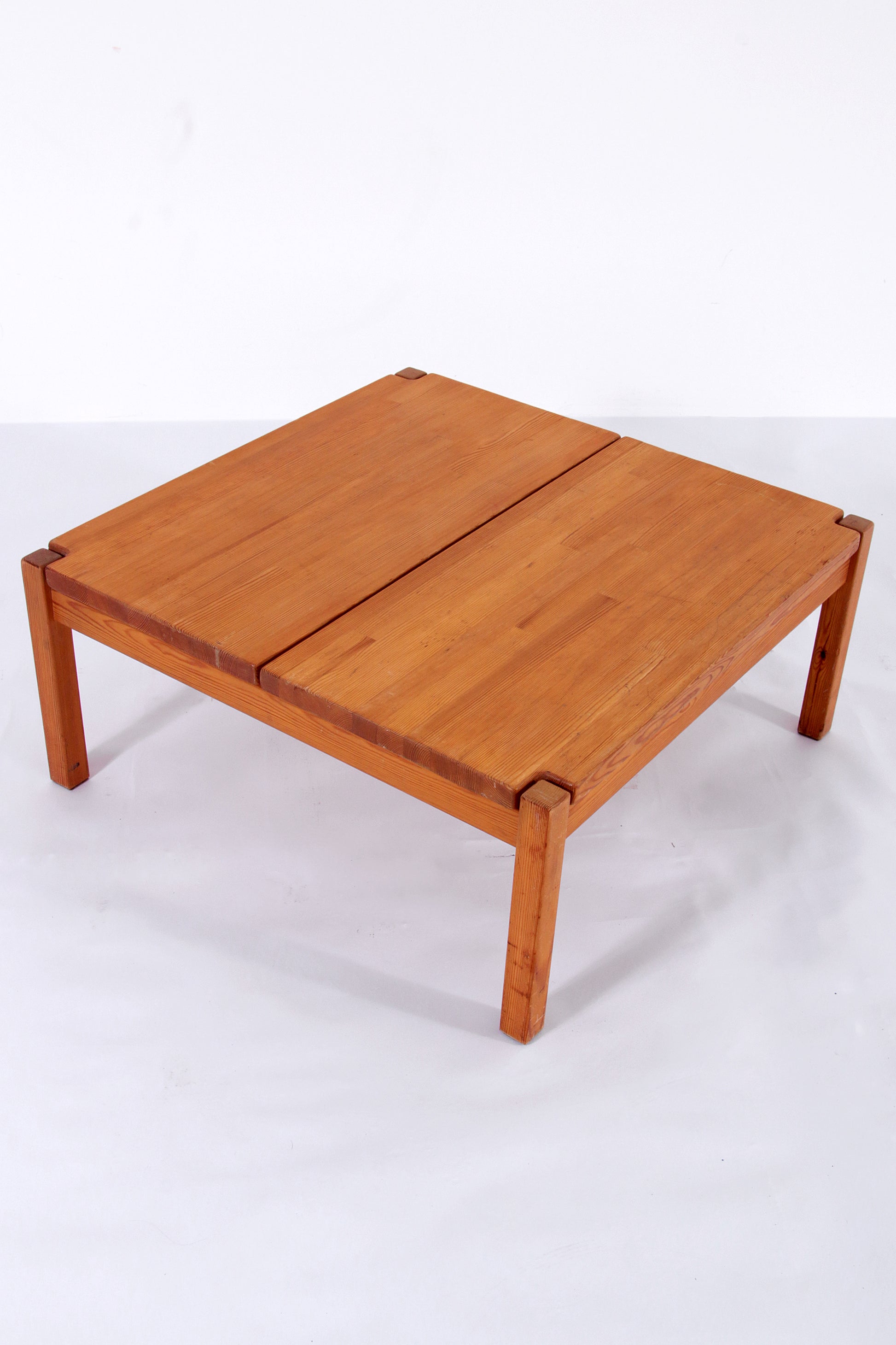 Design "Hongisto" Coffee Table by Ilmari Tapiovaara for Laukaan Puu, Finland, 1960