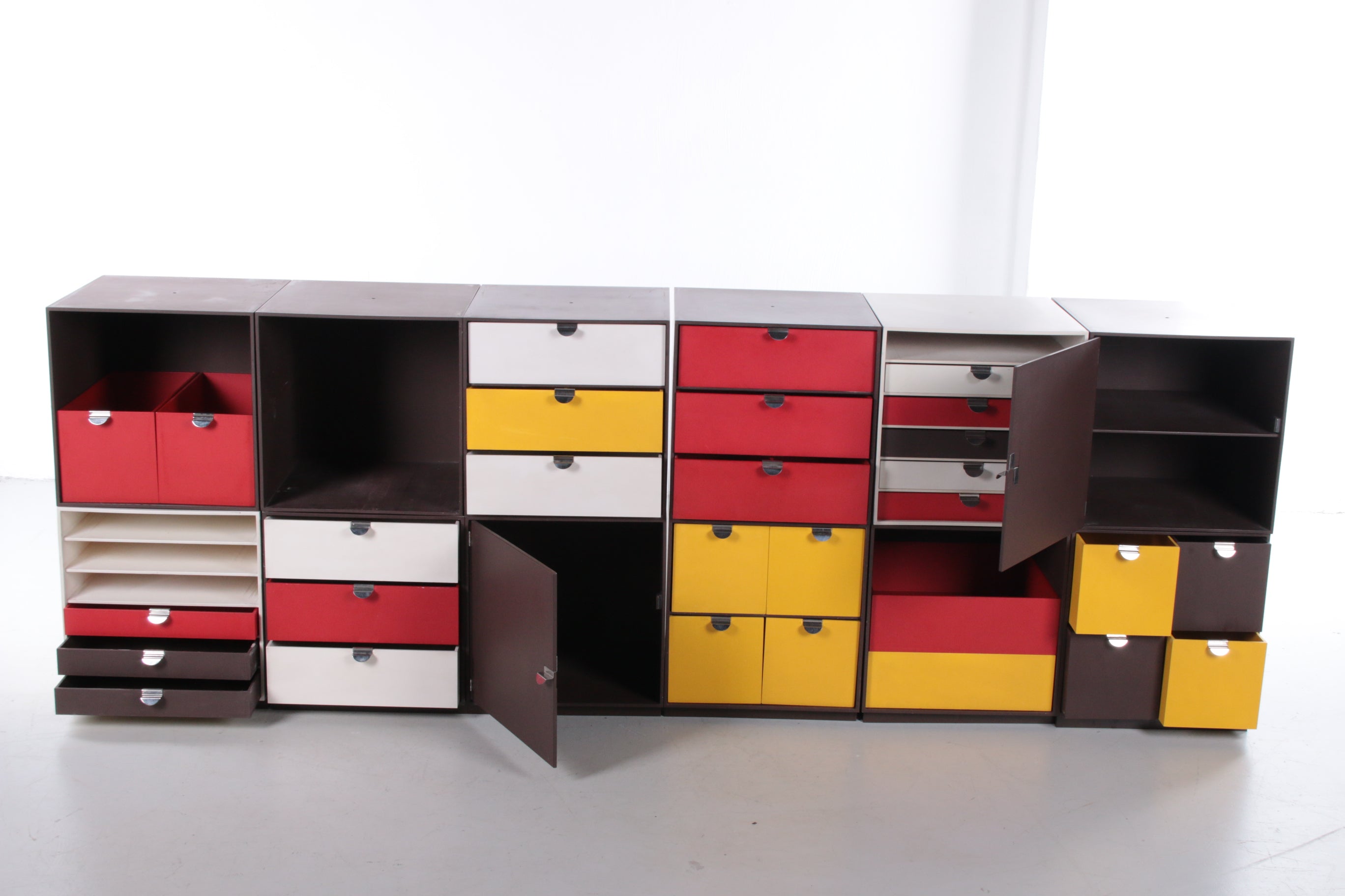 Vintage Palaset Palanox Modular opslag boxen Set of 12, made by Treston sideboard