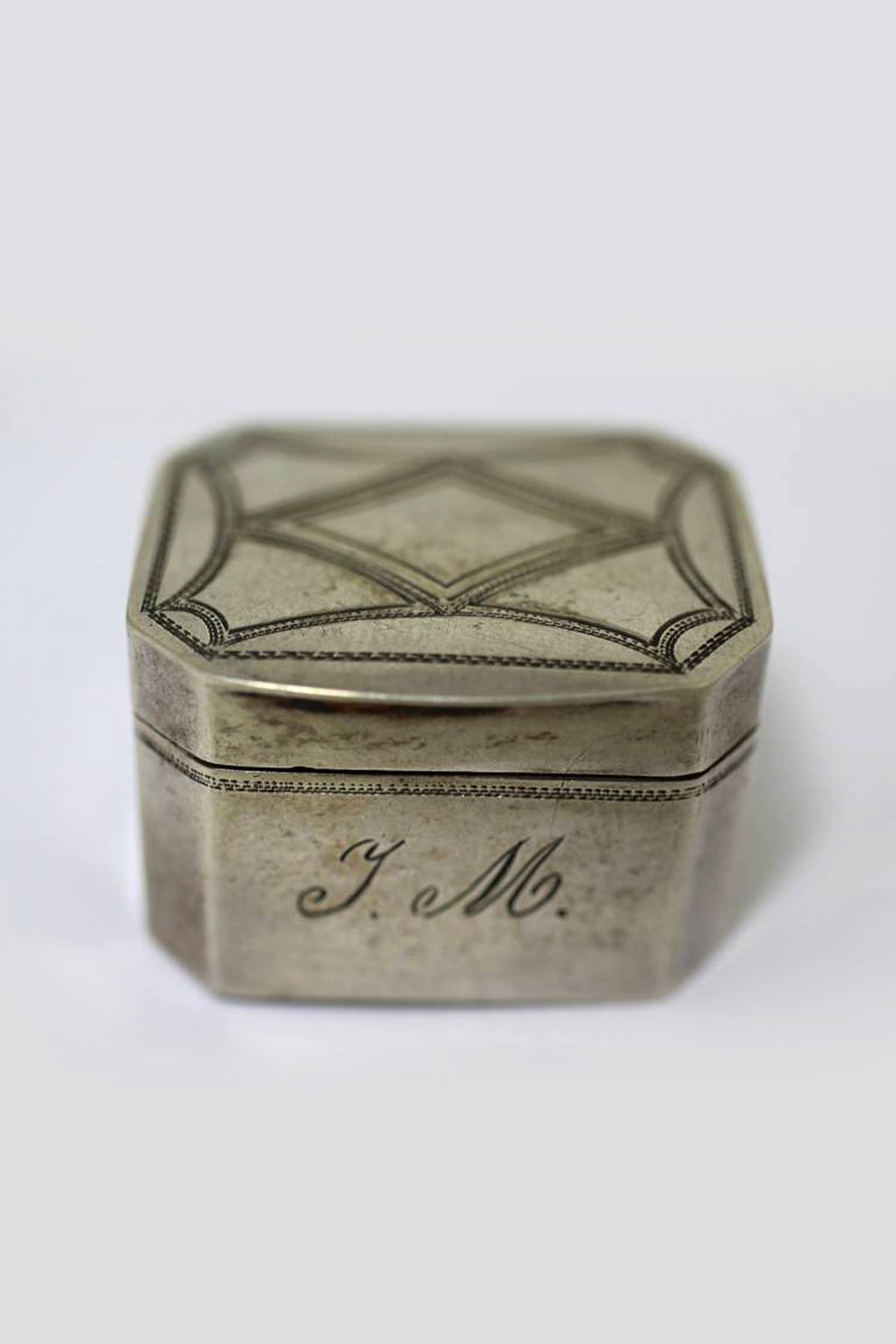 Oude Frans zilveren pillendoosje
