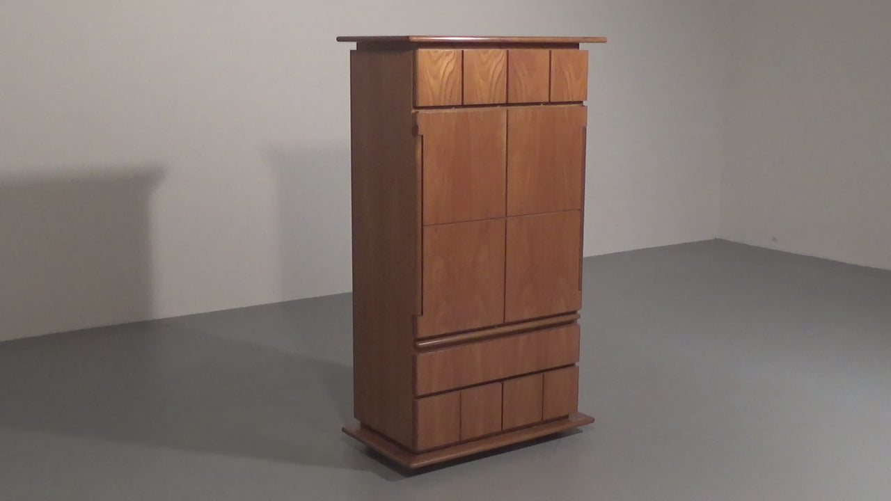 Iconic Italian Design Cabinet “Il Cerniera” by Silvana Arcelli Montanari for Tonelli (1970s)