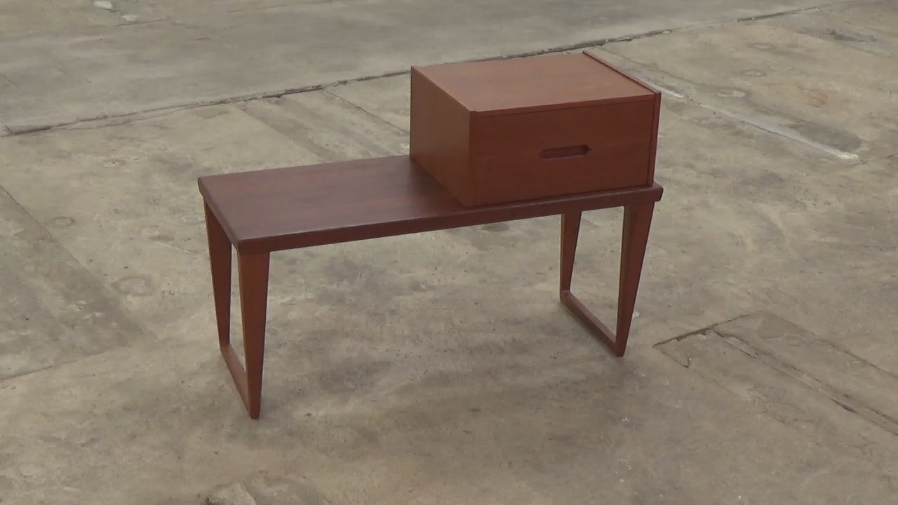 Vintage Kai Kristiansen Telefoonkastje met Tafel gemaakt door Aksel Kjersgaard